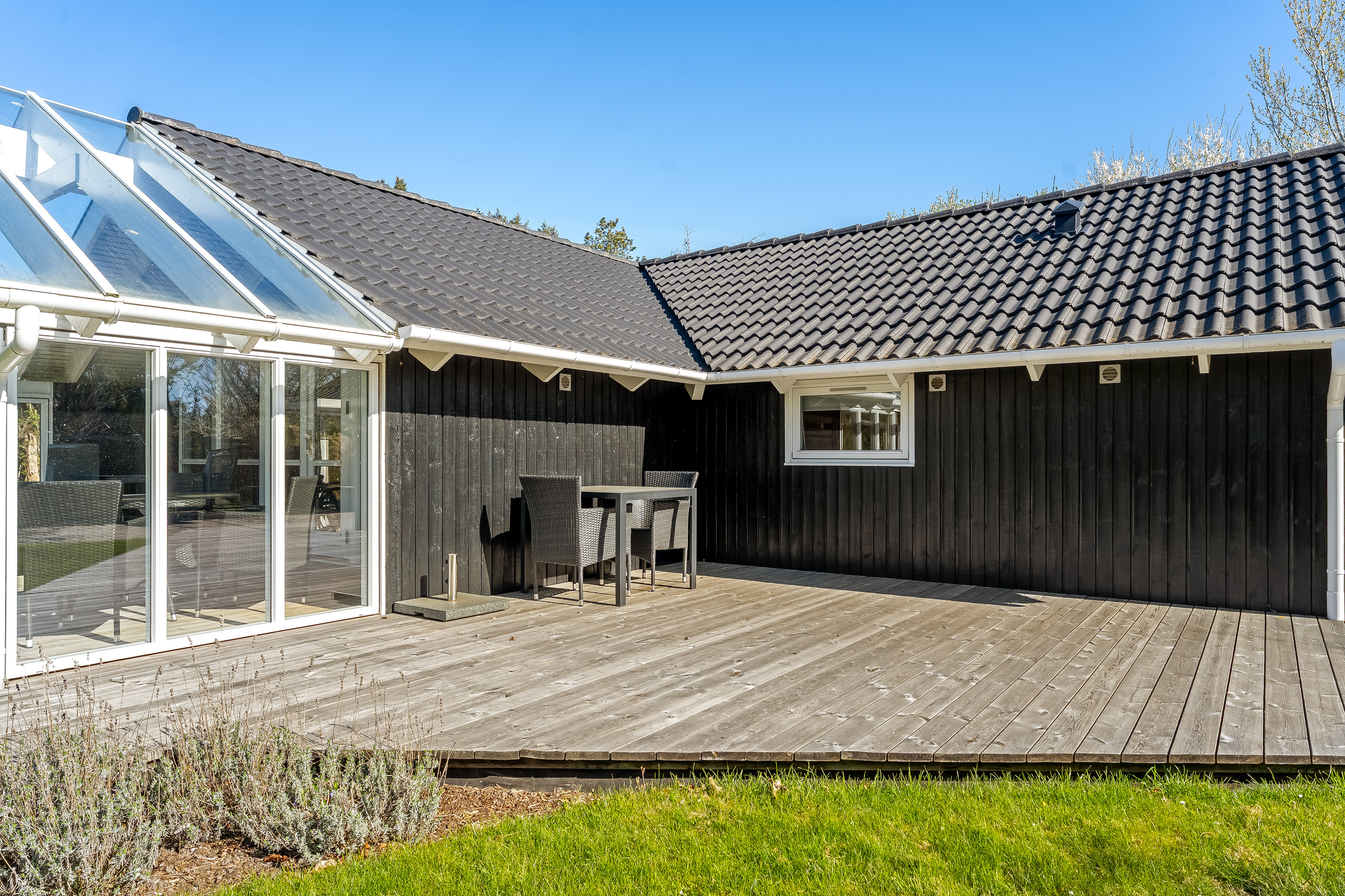 Fremhævet terrasse billede i fuldskærmstilstand. Billede af Åstræde 3, Hummingen, 4983 Dannemare