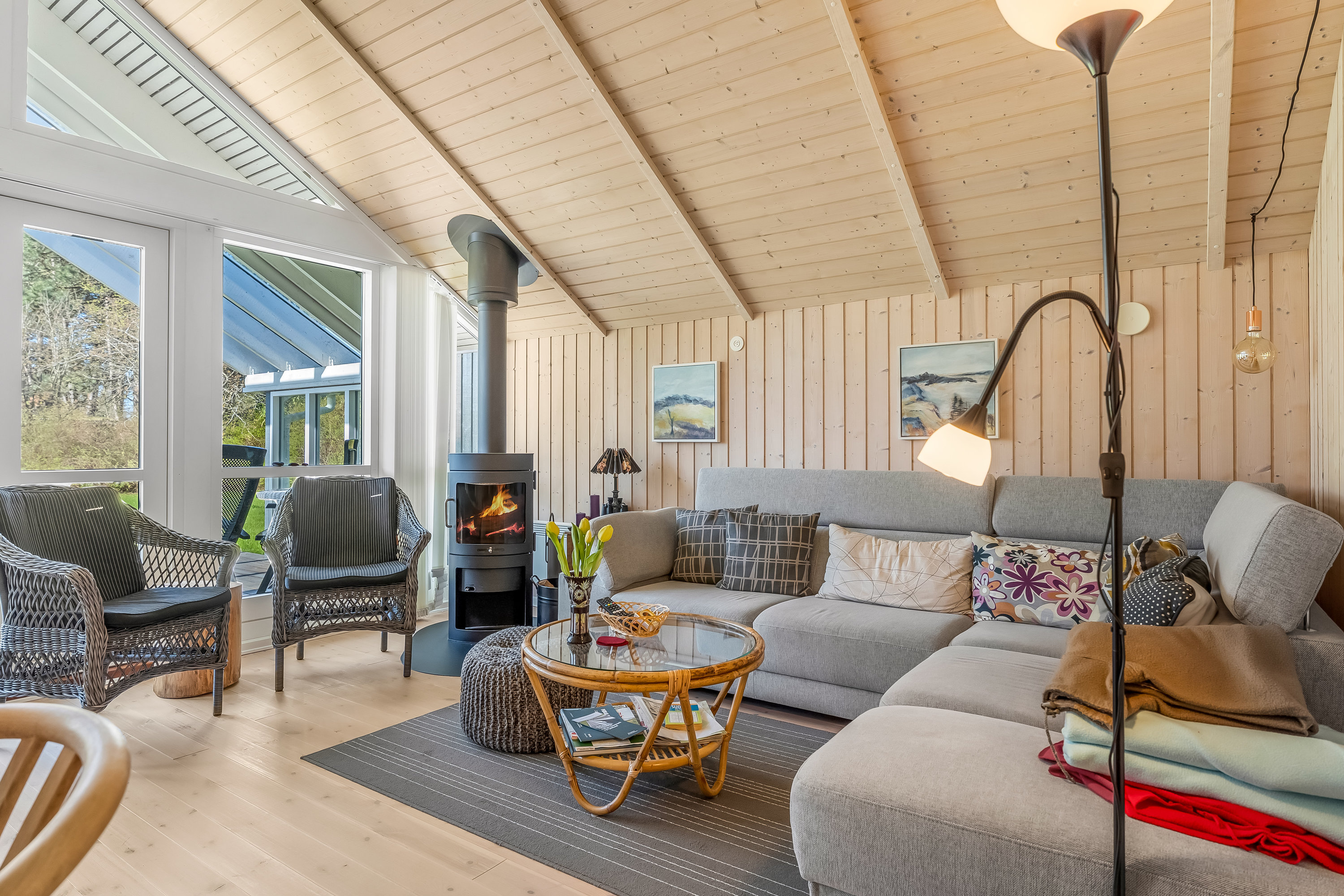 Fremhævet stue billede i fuldskærmstilstand. Billede af Åstræde 3, Hummingen, 4983 Dannemare