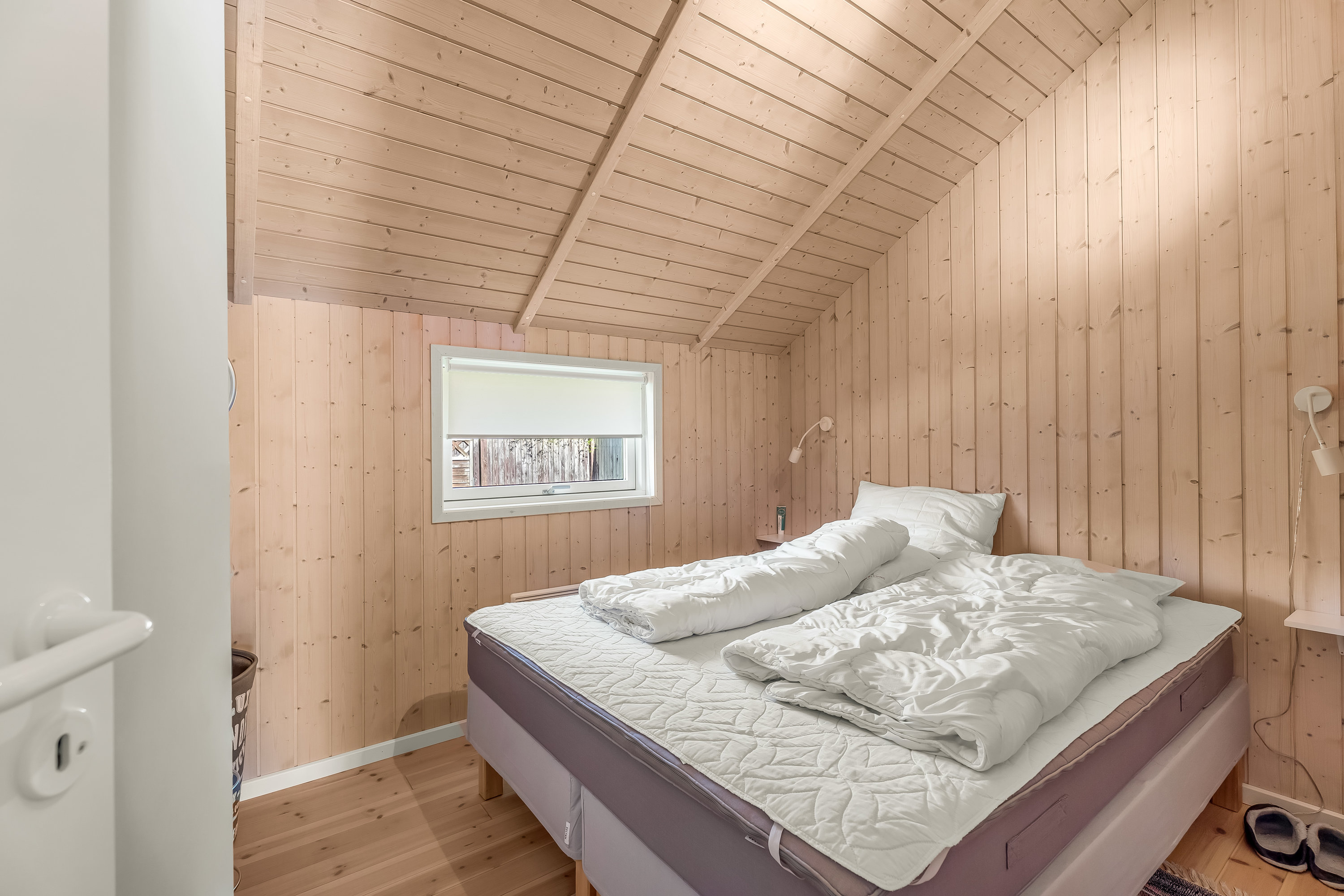 Fremhævet soveværelse billede i fuldskærmstilstand. Billede af Åstræde 3, Hummingen, 4983 Dannemare