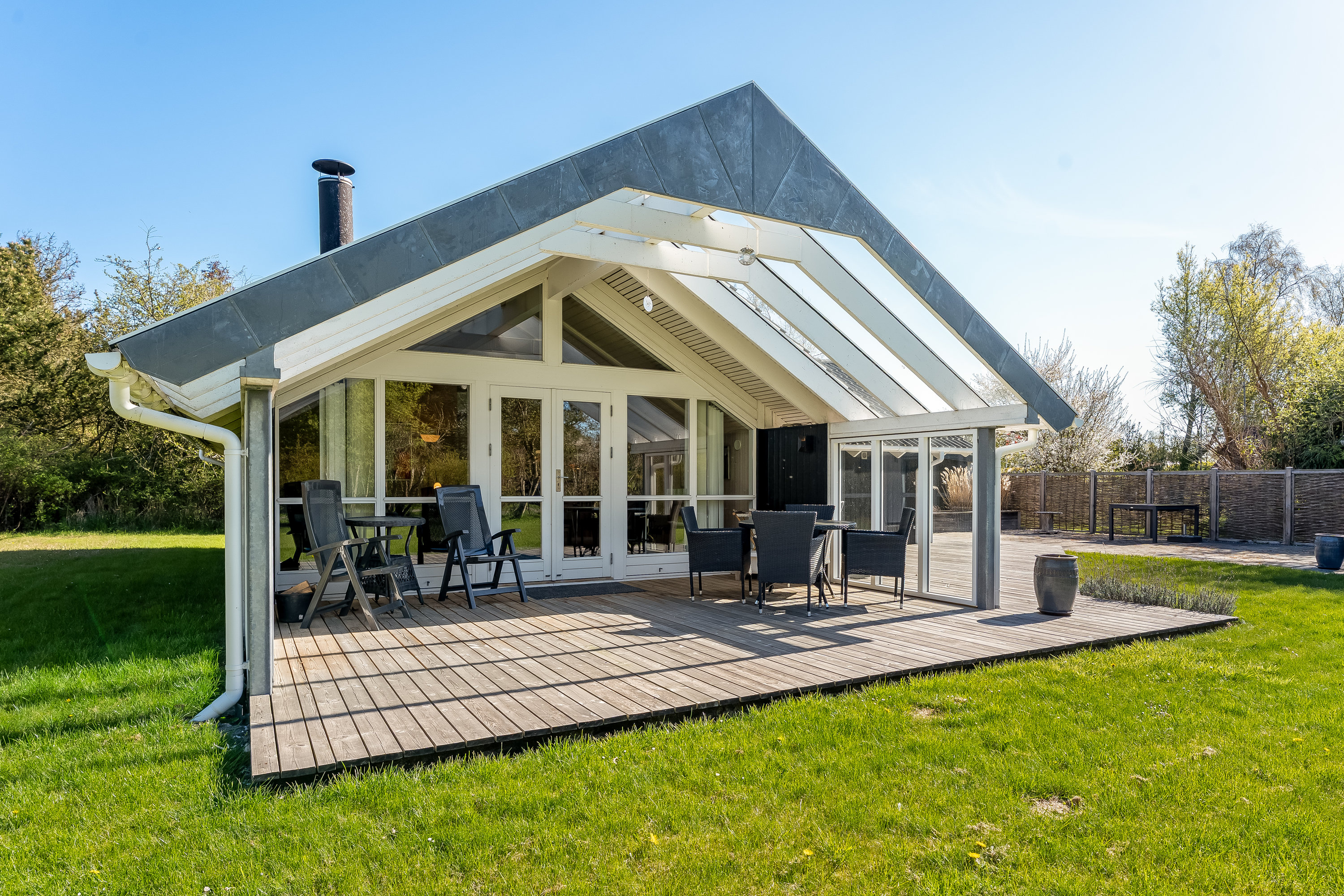 Fremhævet overdækket terrasse billede i fuldskærmstilstand. Billede af Åstræde 3, Hummingen, 4983 Dannemare