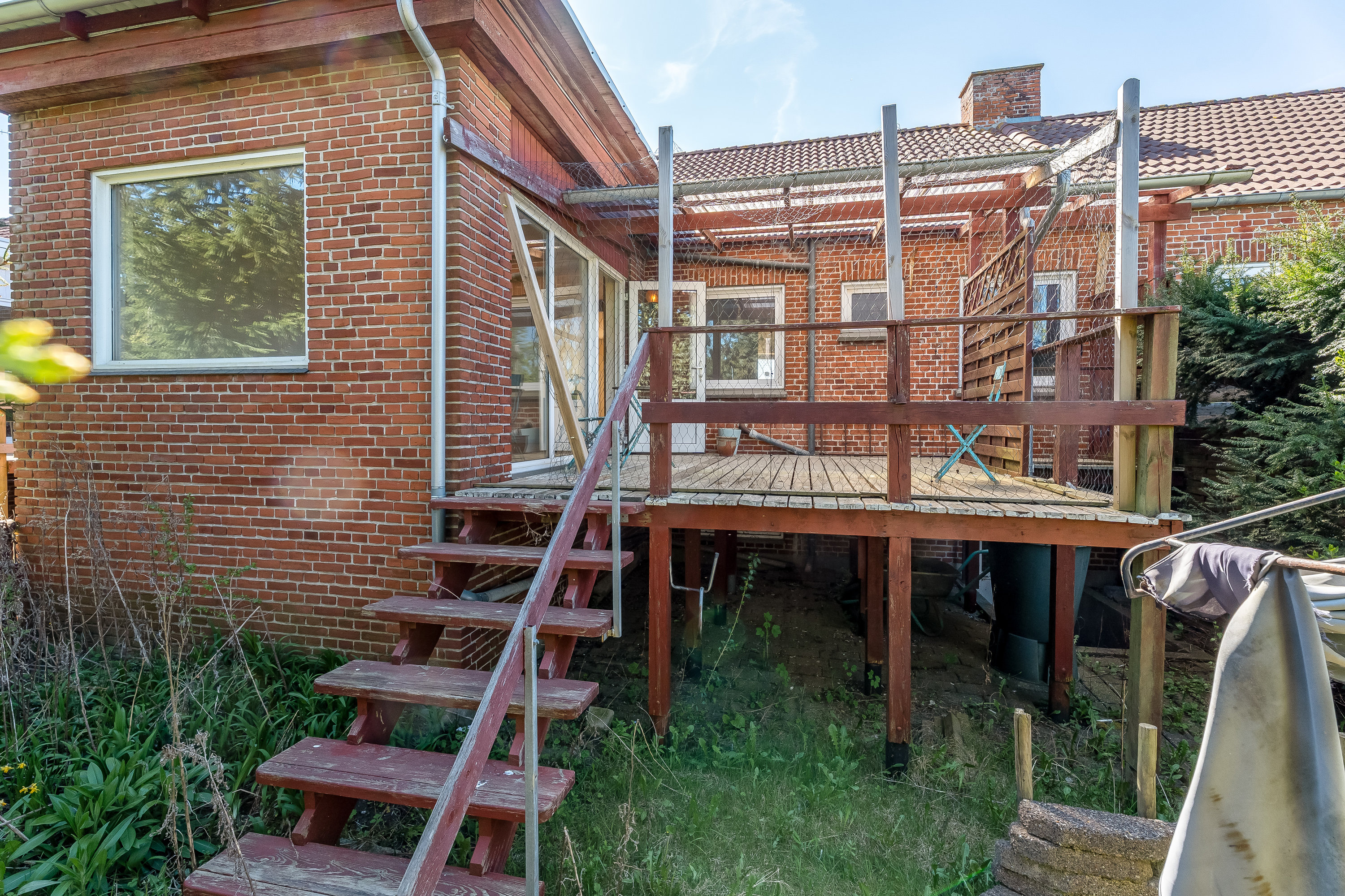 Fremhævet facade billede i fuldskærmstilstand. Billede af Rolfsvej 15, 4900 Nakskov