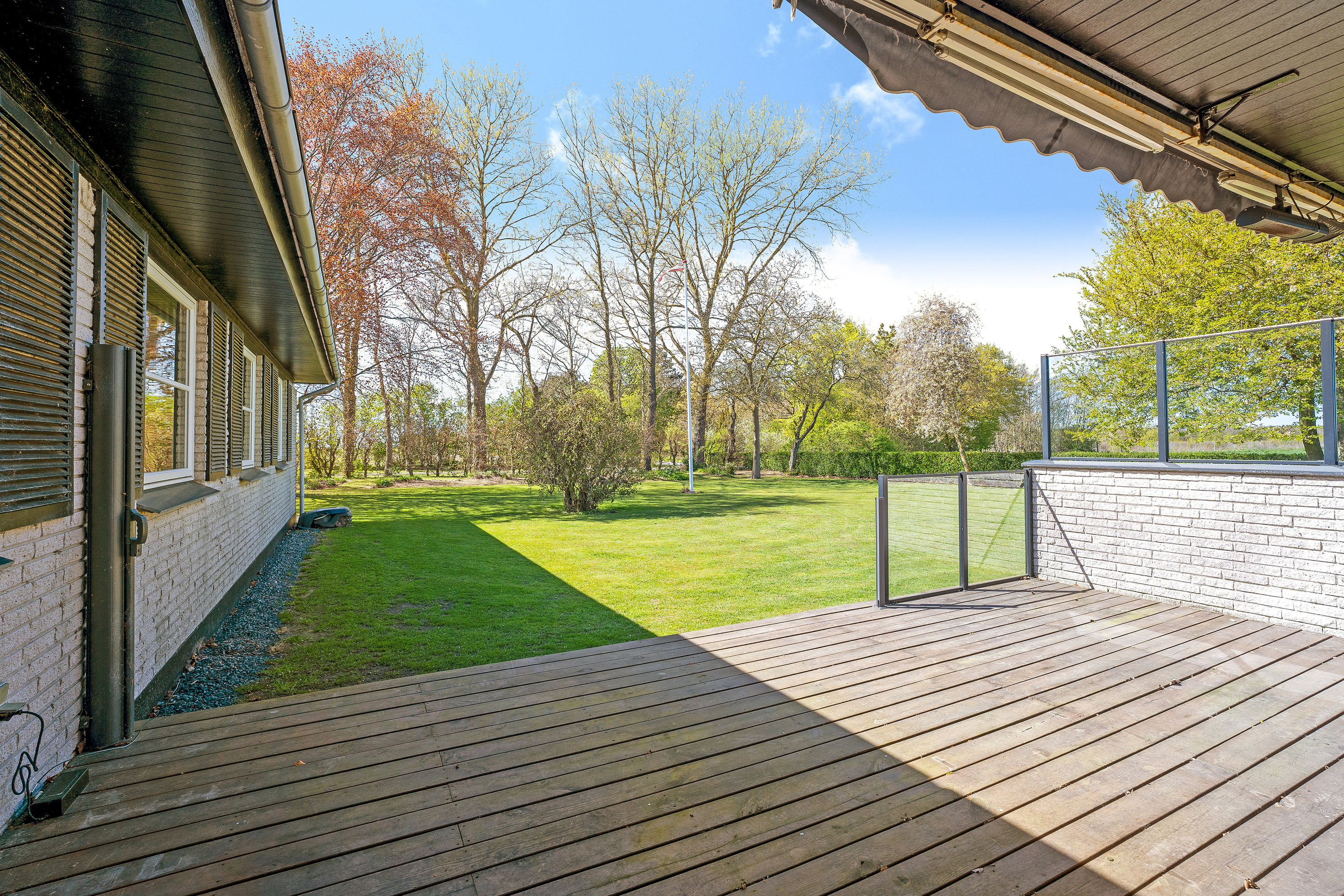 Fremhævet terrasse billede i fuldskærmstilstand. Billede af Oddevej 111, Købelev, 4900 Nakskov