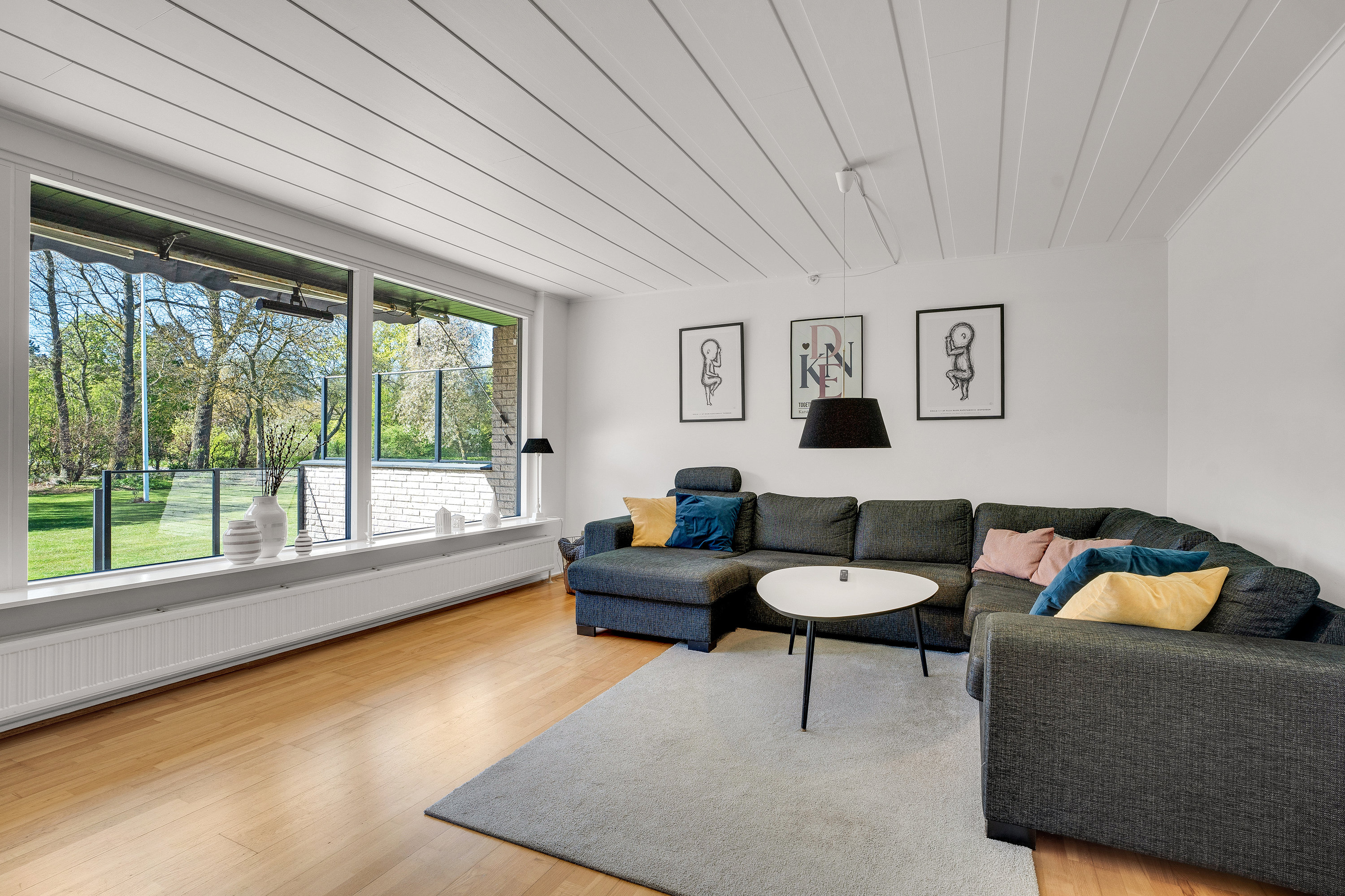 Fremhævet stue billede i fuldskærmstilstand. Billede af Oddevej 111, Købelev, 4900 Nakskov