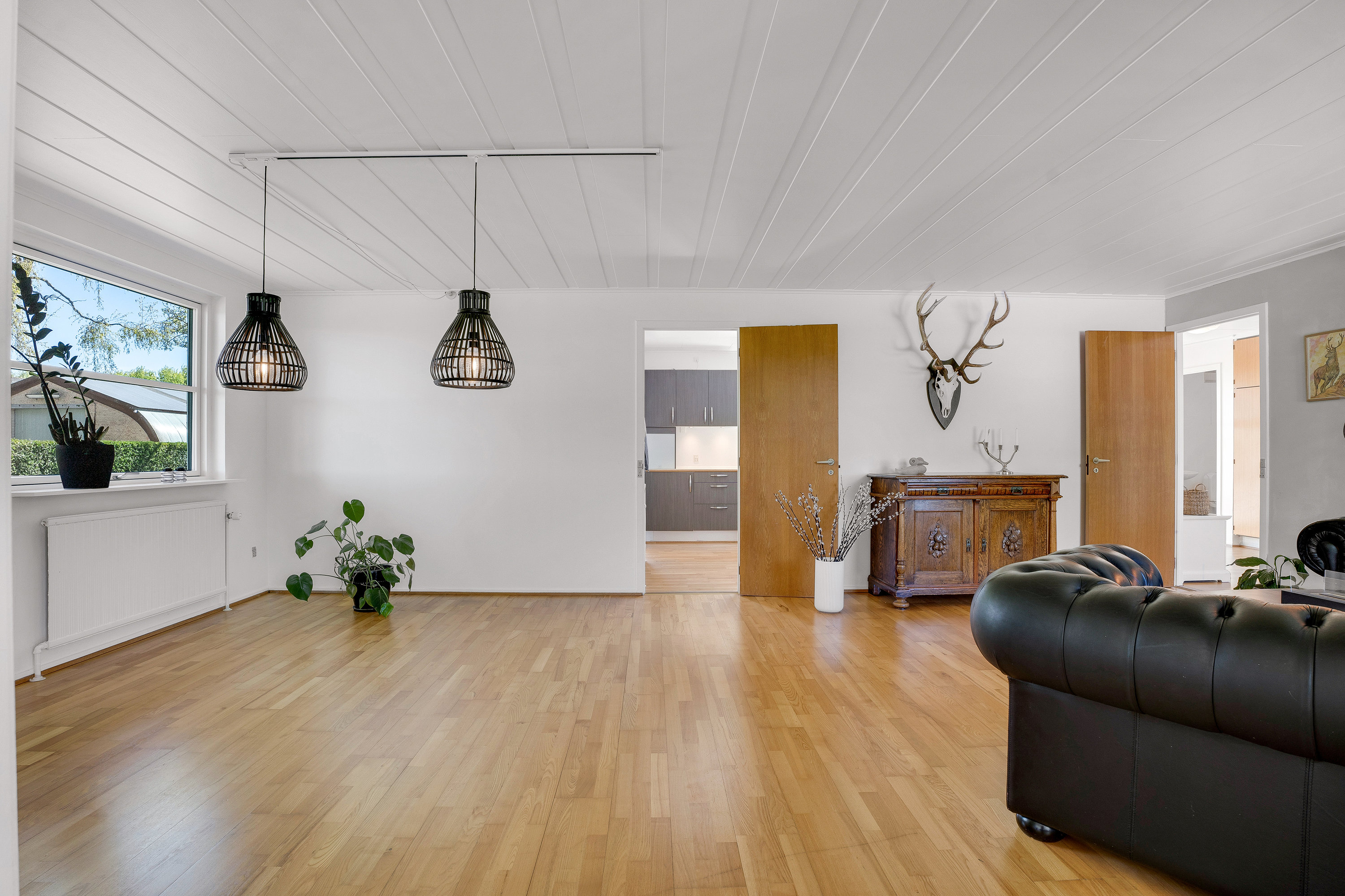 Fremhævet stue billede i fuldskærmstilstand. Billede af Oddevej 111, Købelev, 4900 Nakskov