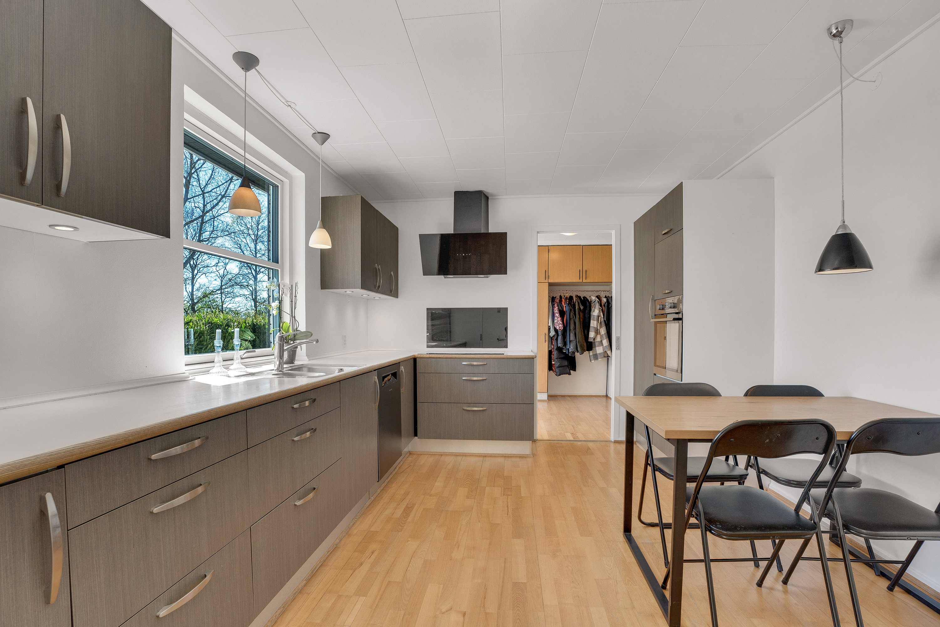 Fremhævet køkken billede i fuldskærmstilstand. Billede af Oddevej 111, Købelev, 4900 Nakskov