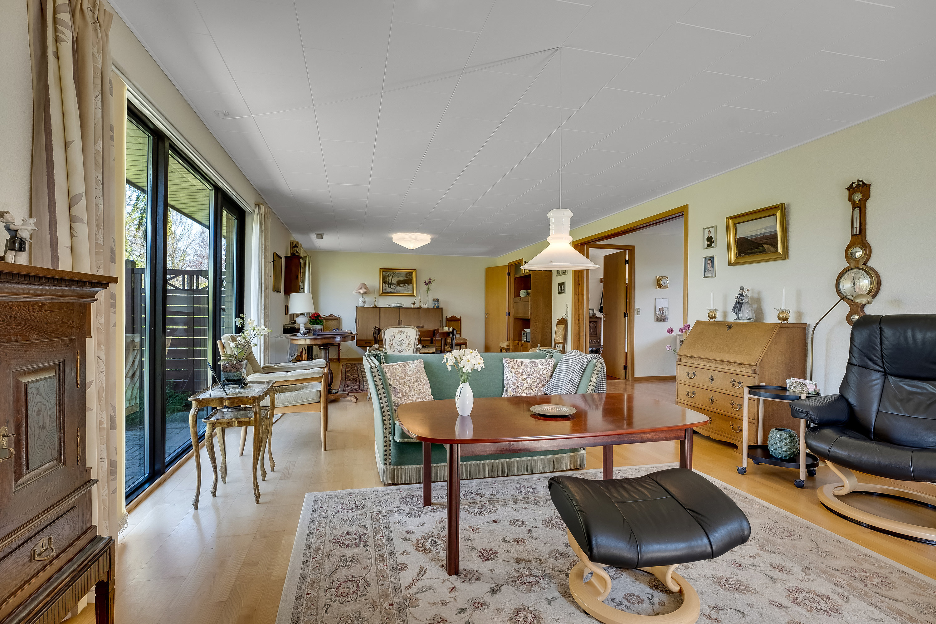 Fremhævet stue billede i fuldskærmstilstand. Billede af Rosnæsvej 39, 4900 Nakskov