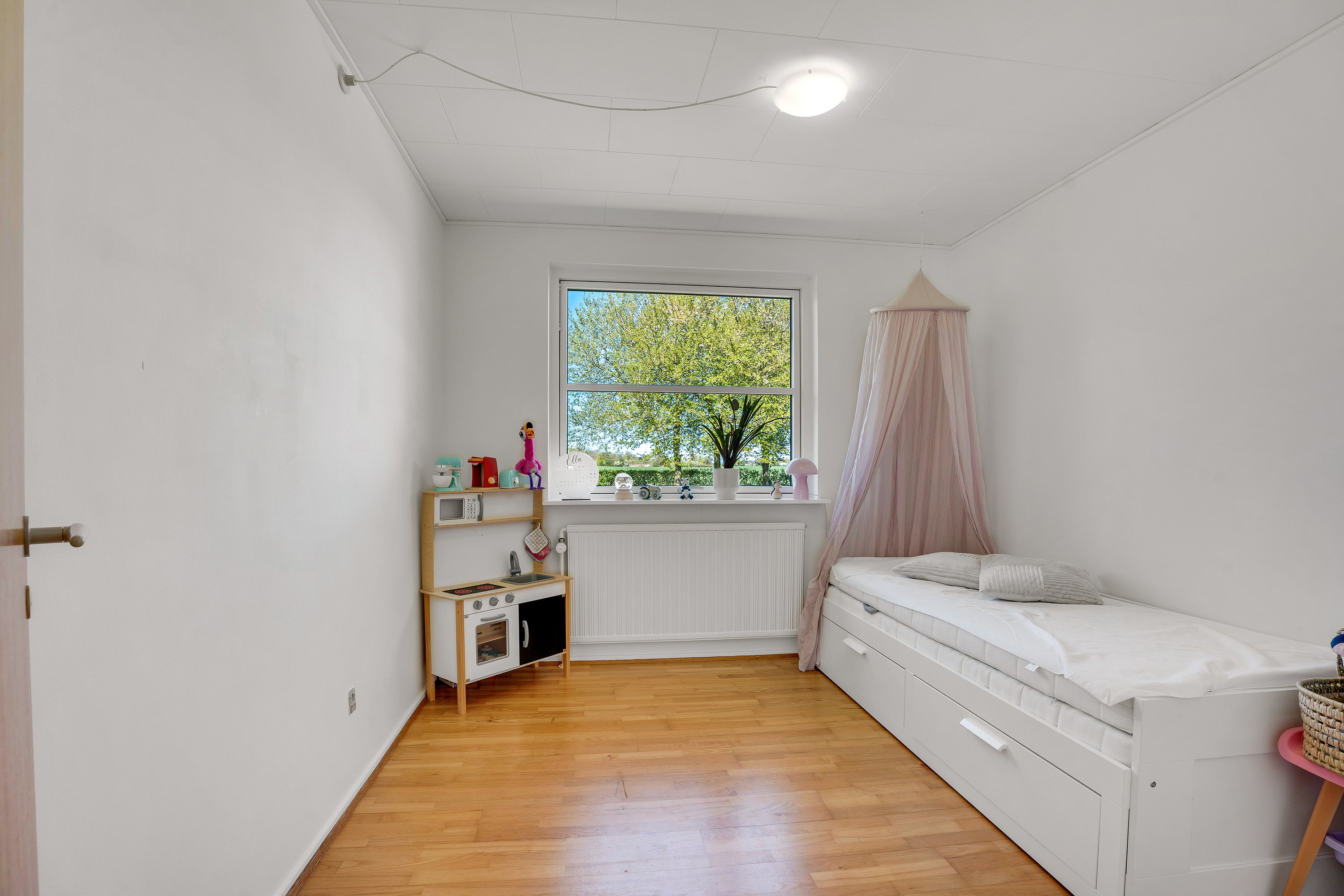 Fremhævet værelse billede i fuldskærmstilstand. Billede af Oddevej 111, Købelev, 4900 Nakskov