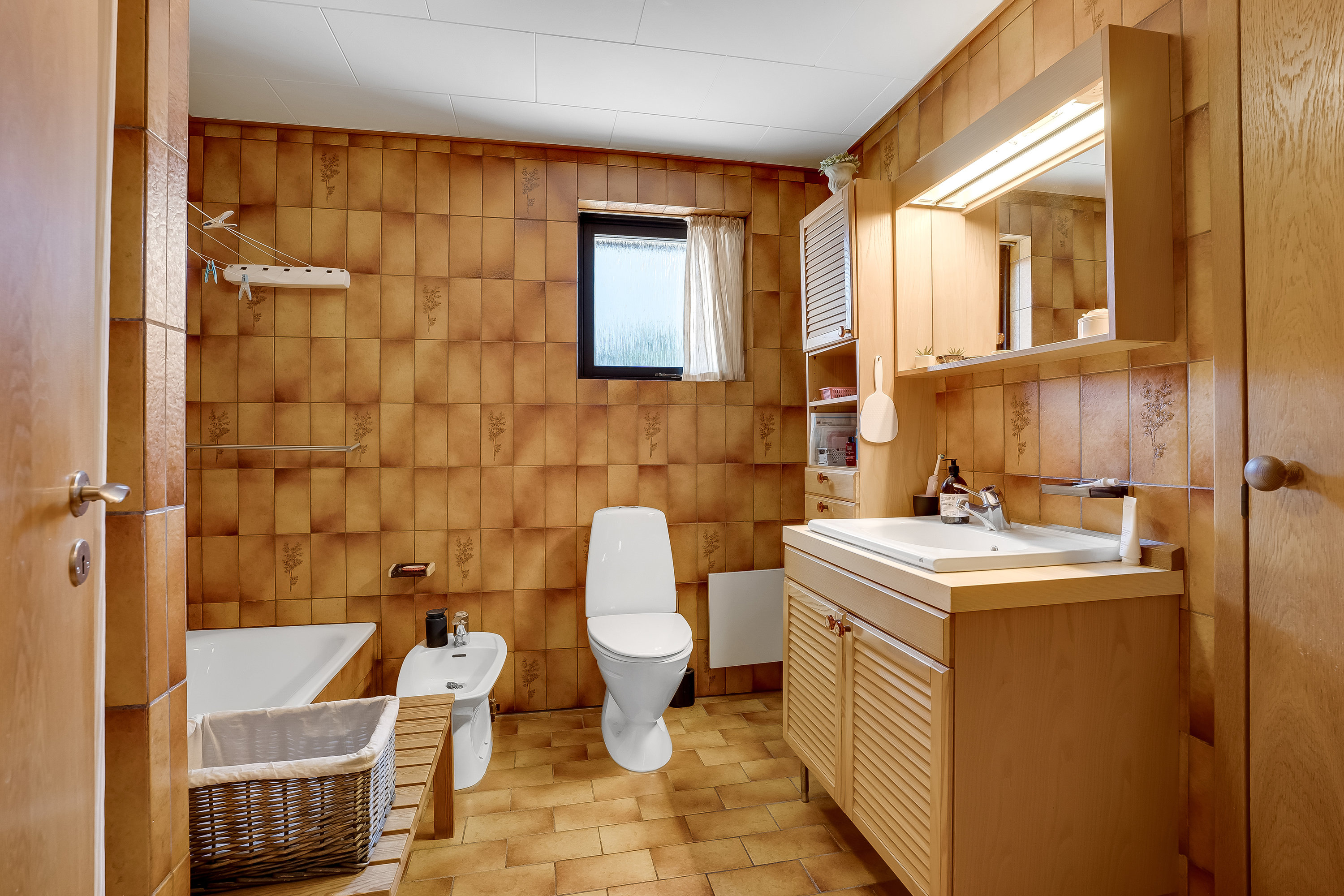 Fremhævet badeværelse billede i fuldskærmstilstand. Billede af Rosnæsvej 39, 4900 Nakskov