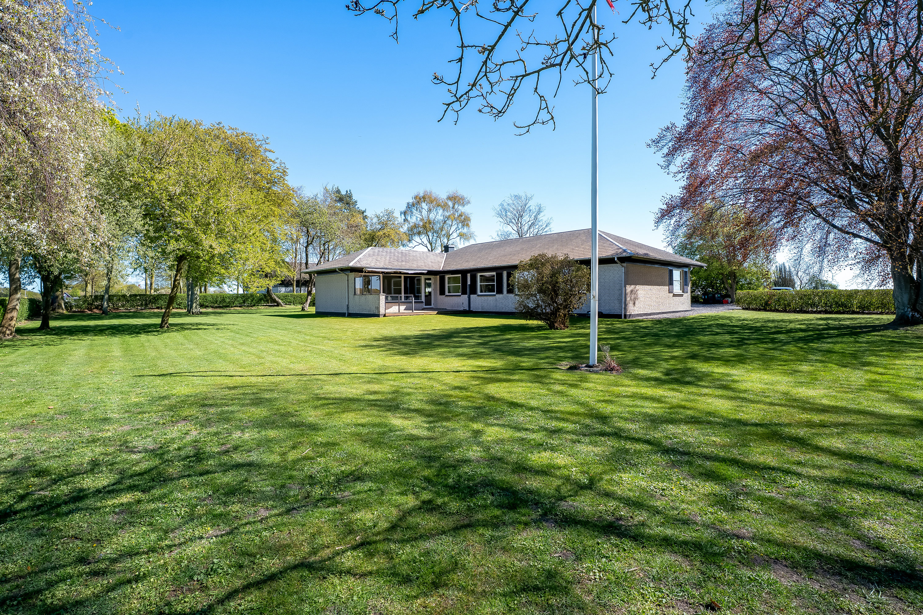 Villa: Facade på Oddevej 111, Købelev, 4900 Nakskov
