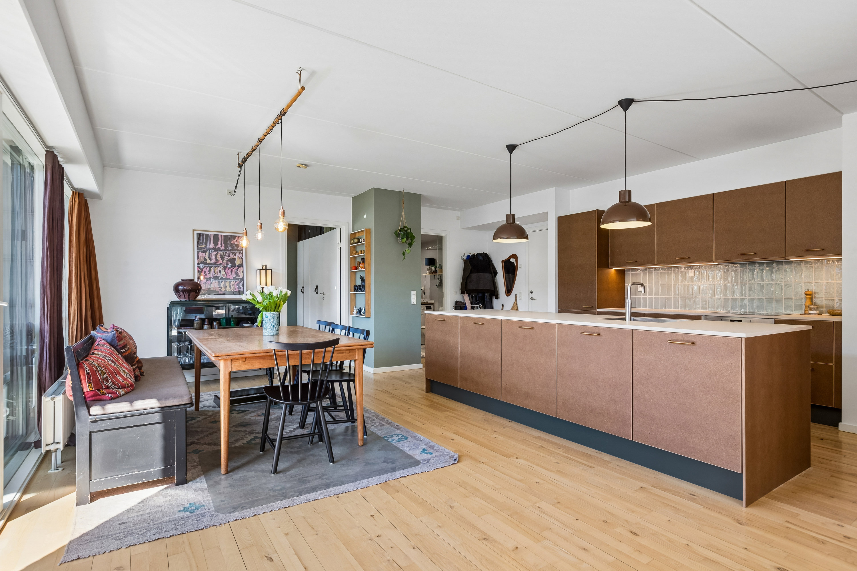 Fremhævet stue billede i fuldskærmstilstand. Billede af Myggenæsgade 3, 3. 3., 2300 København S