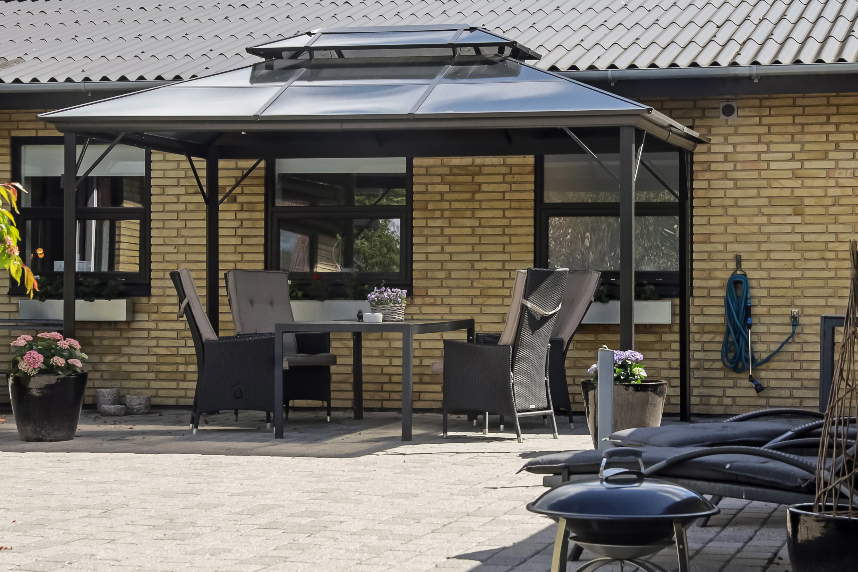 Fremhævet terrasse billede i fuldskærmstilstand. Billede af Ole Rømers Vej 12, 5700 Svendborg