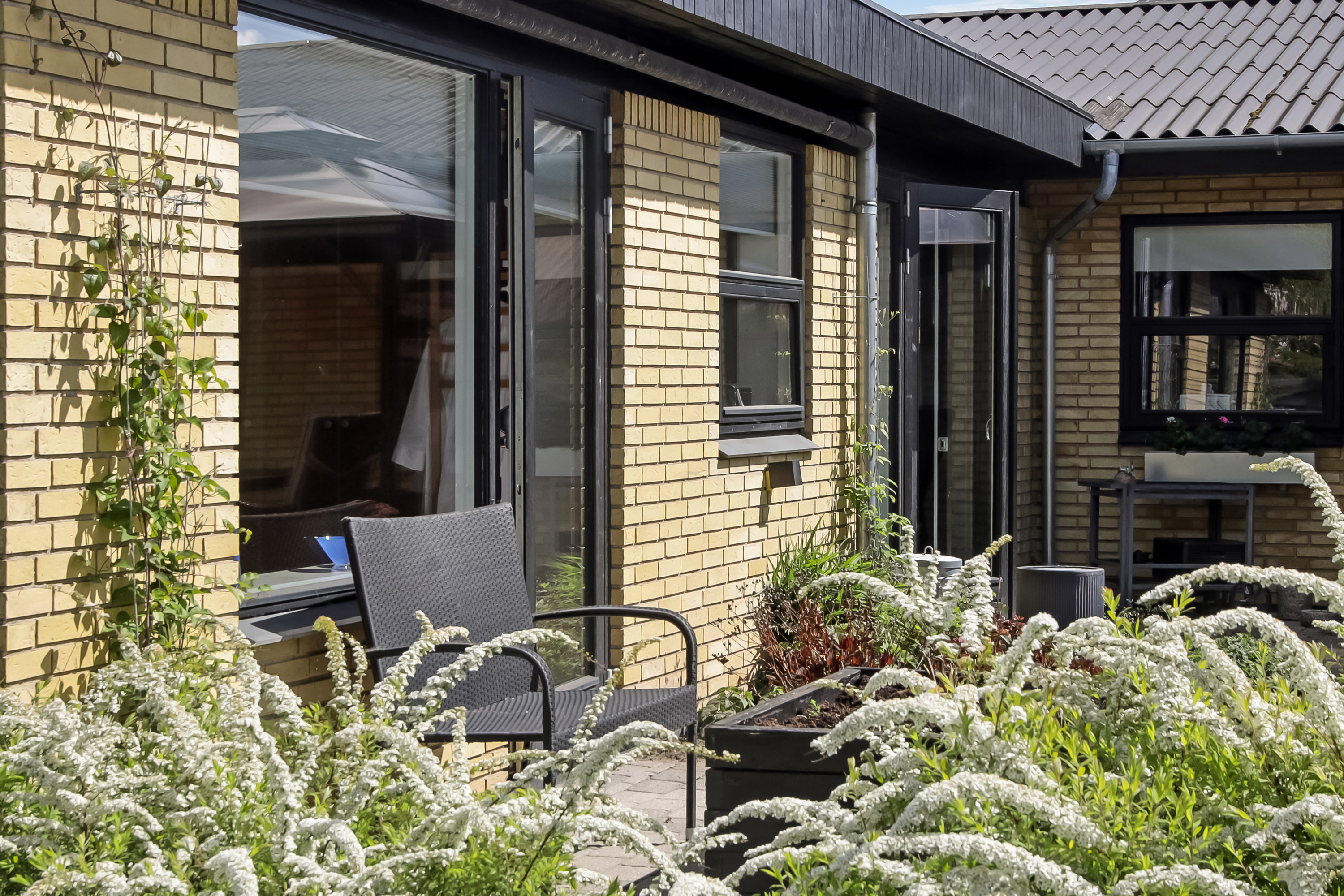 Fremhævet terrasse billede i fuldskærmstilstand. Billede af Ole Rømers Vej 12, 5700 Svendborg
