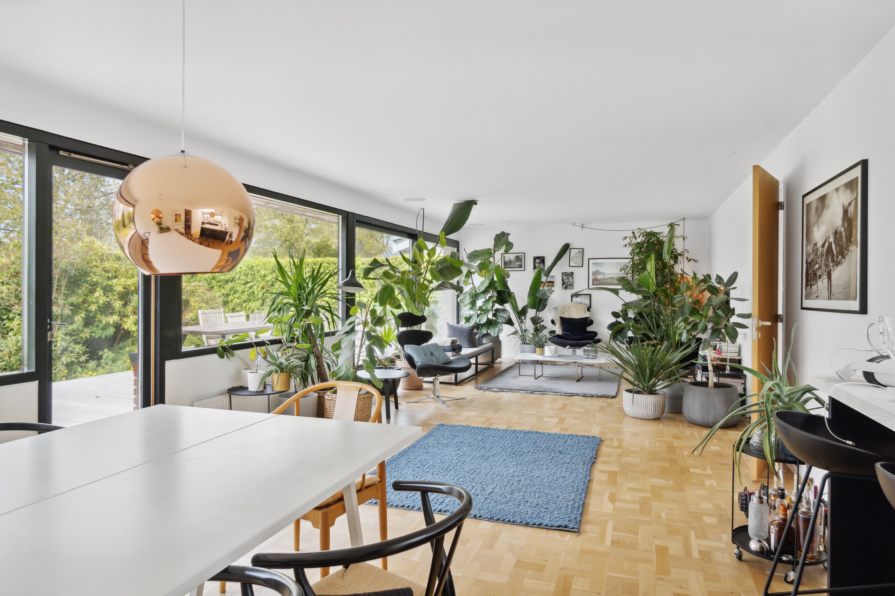 Miniaturebillede 1: spisestue. Billede af Fuglemosevej 7, 2970 Hørsholm