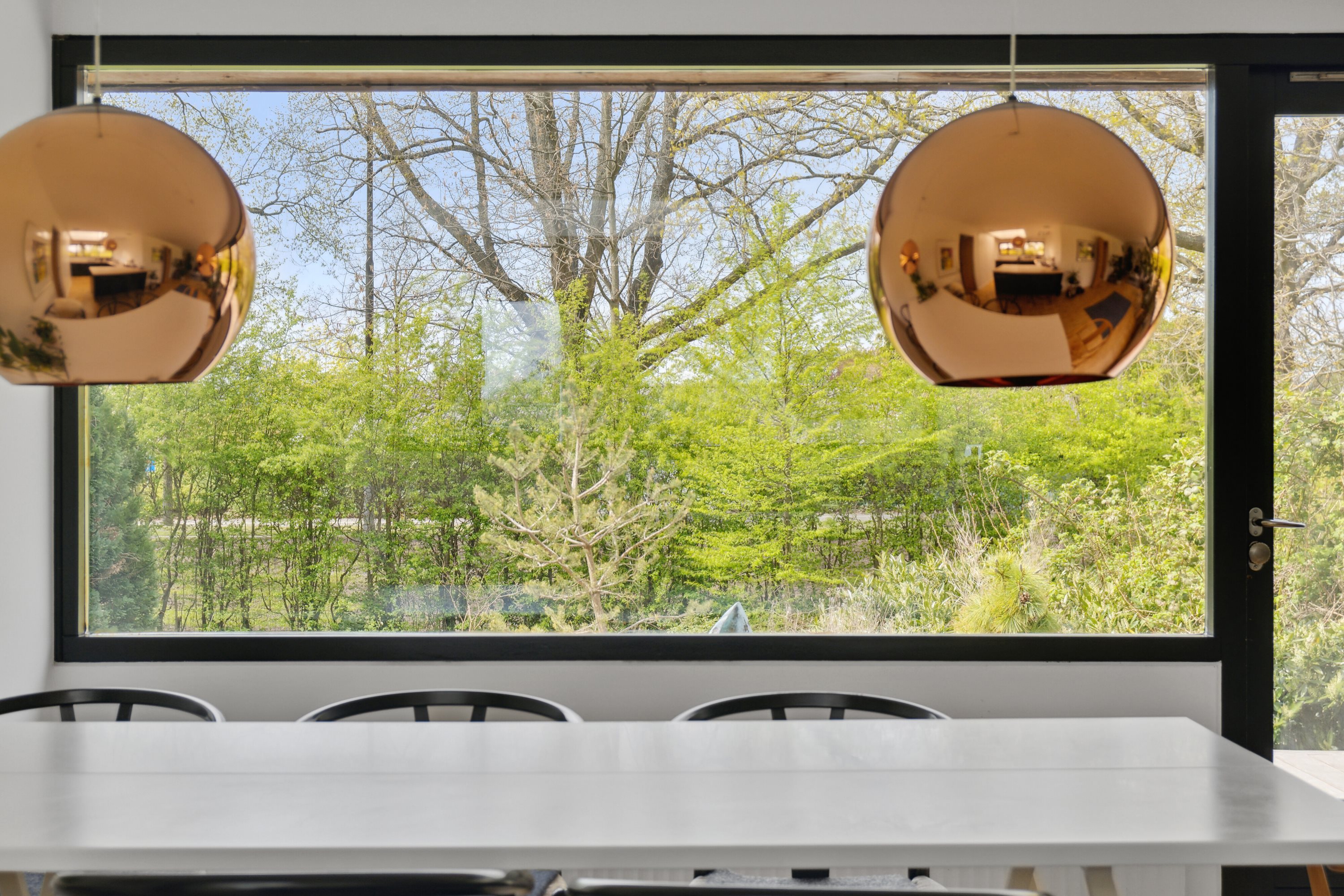 Fremhævet spisestue billede i fuldskærmstilstand. Billede af Fuglemosevej 7, 2970 Hørsholm