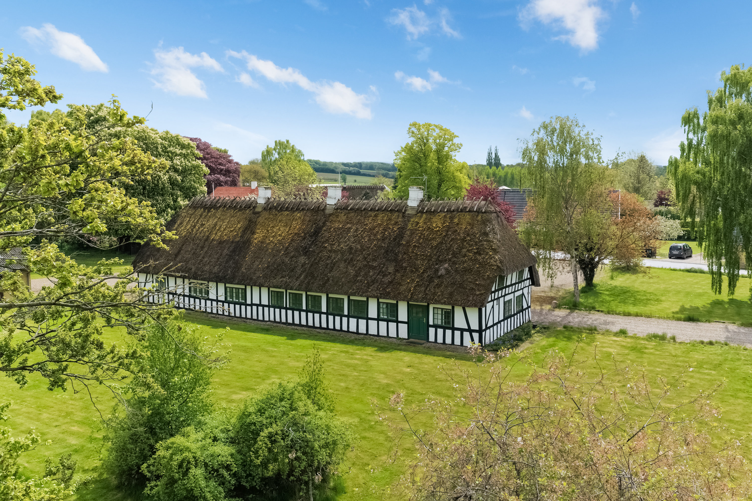 Miniaturebillede 2: luftfoto. Billede af Strandgade 117, Strandby, 5683 Haarby