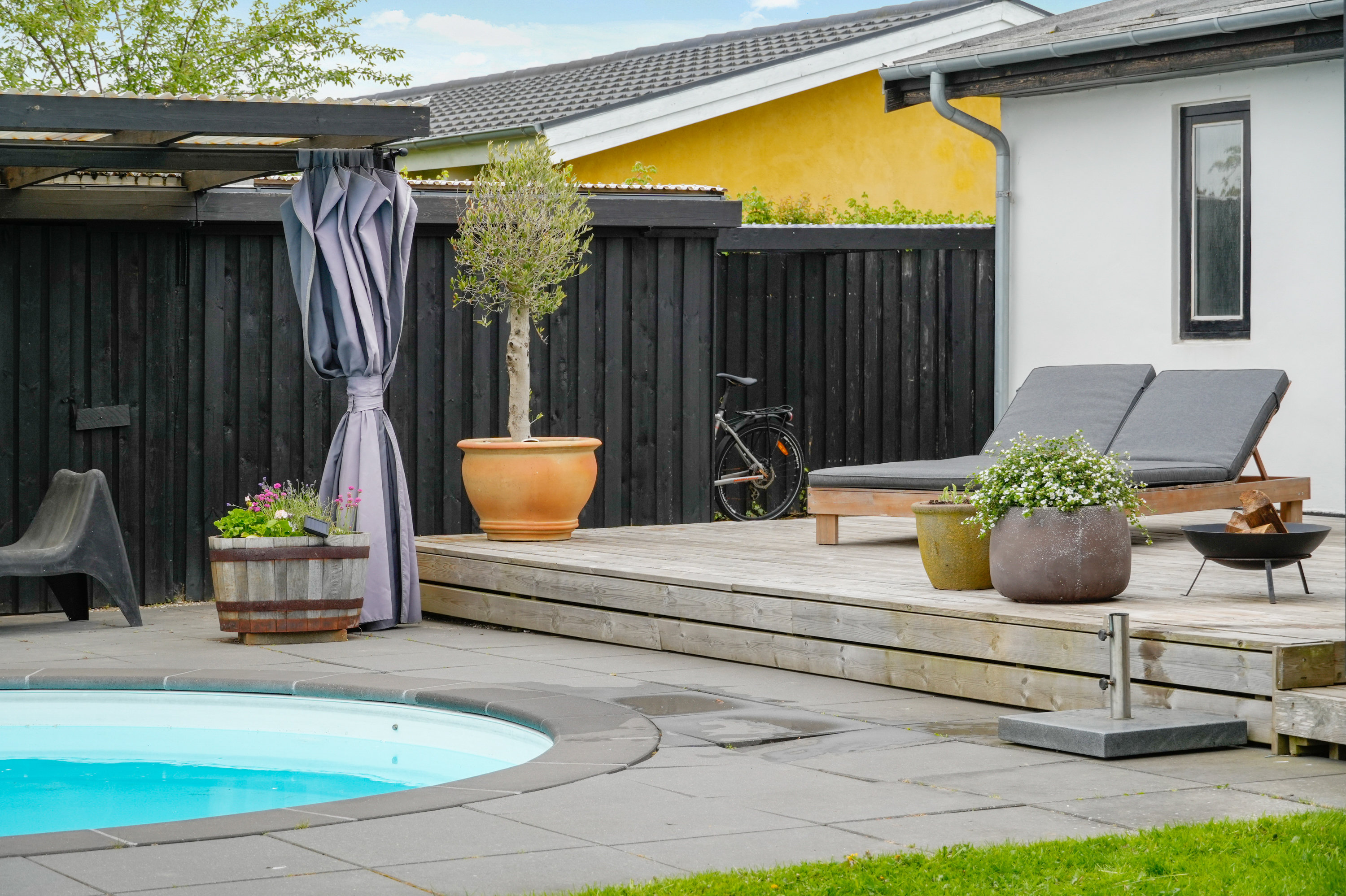 Fremhævet terrasse billede i fuldskærmstilstand. Billede af Ulborgvej 5, 2760 Måløv