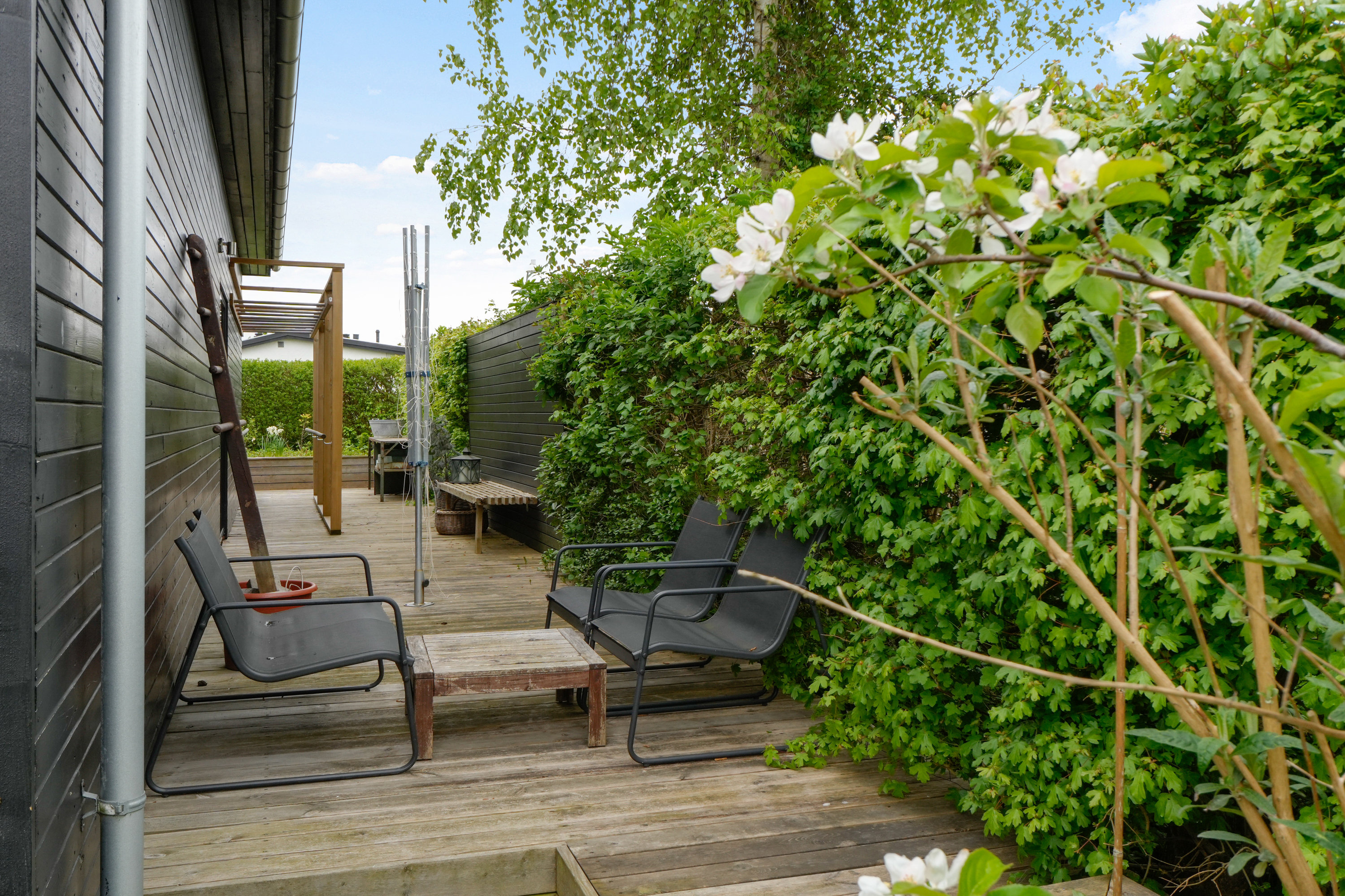 Fremhævet terrasse billede i fuldskærmstilstand. Billede af Ulborgvej 5, 2760 Måløv