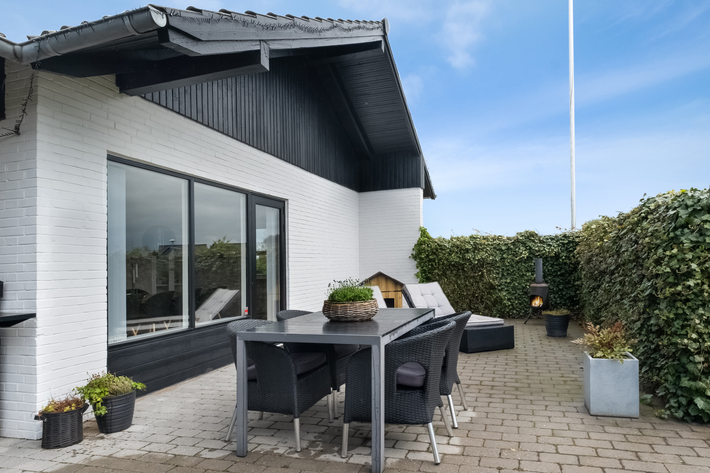 Fremhævet terrasse billede i fuldskærmstilstand. Billede af Strandbyvej 21, Strandby, 5683 Haarby