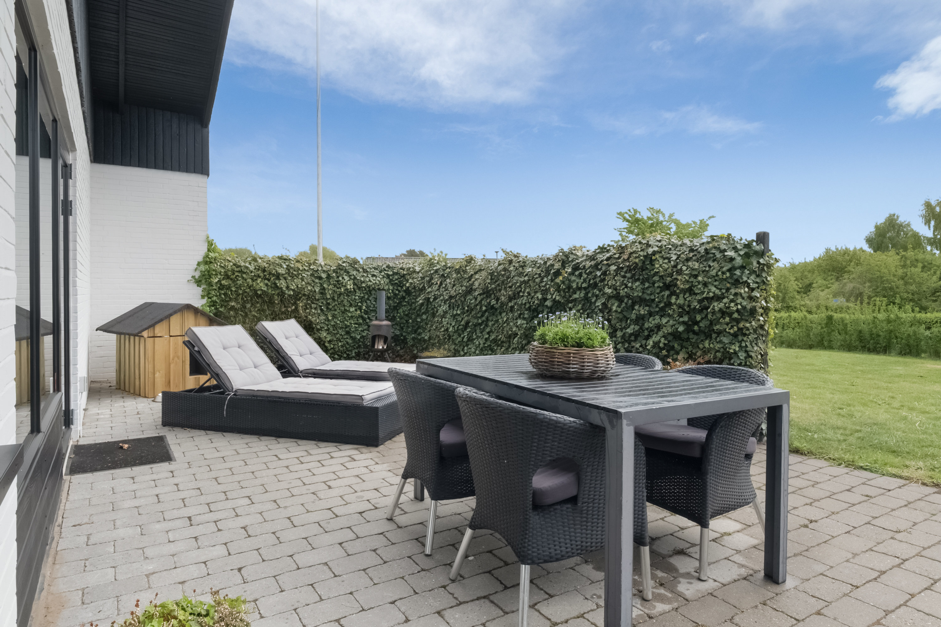 Fremhævet terrasse billede i fuldskærmstilstand. Billede af Strandbyvej 21, Strandby, 5683 Haarby