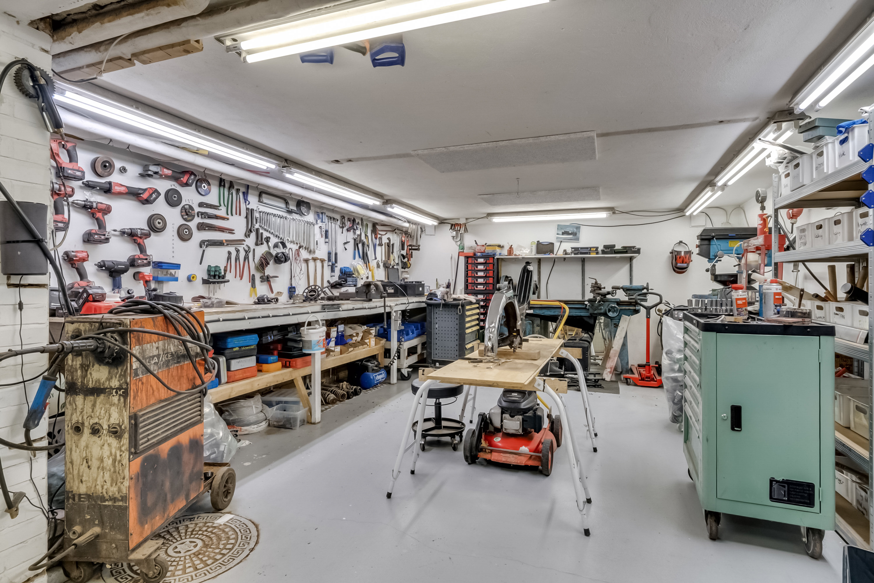 Fremhævet garage billede i fuldskærmstilstand. Billede af Strandbyvej 21, Strandby, 5683 Haarby