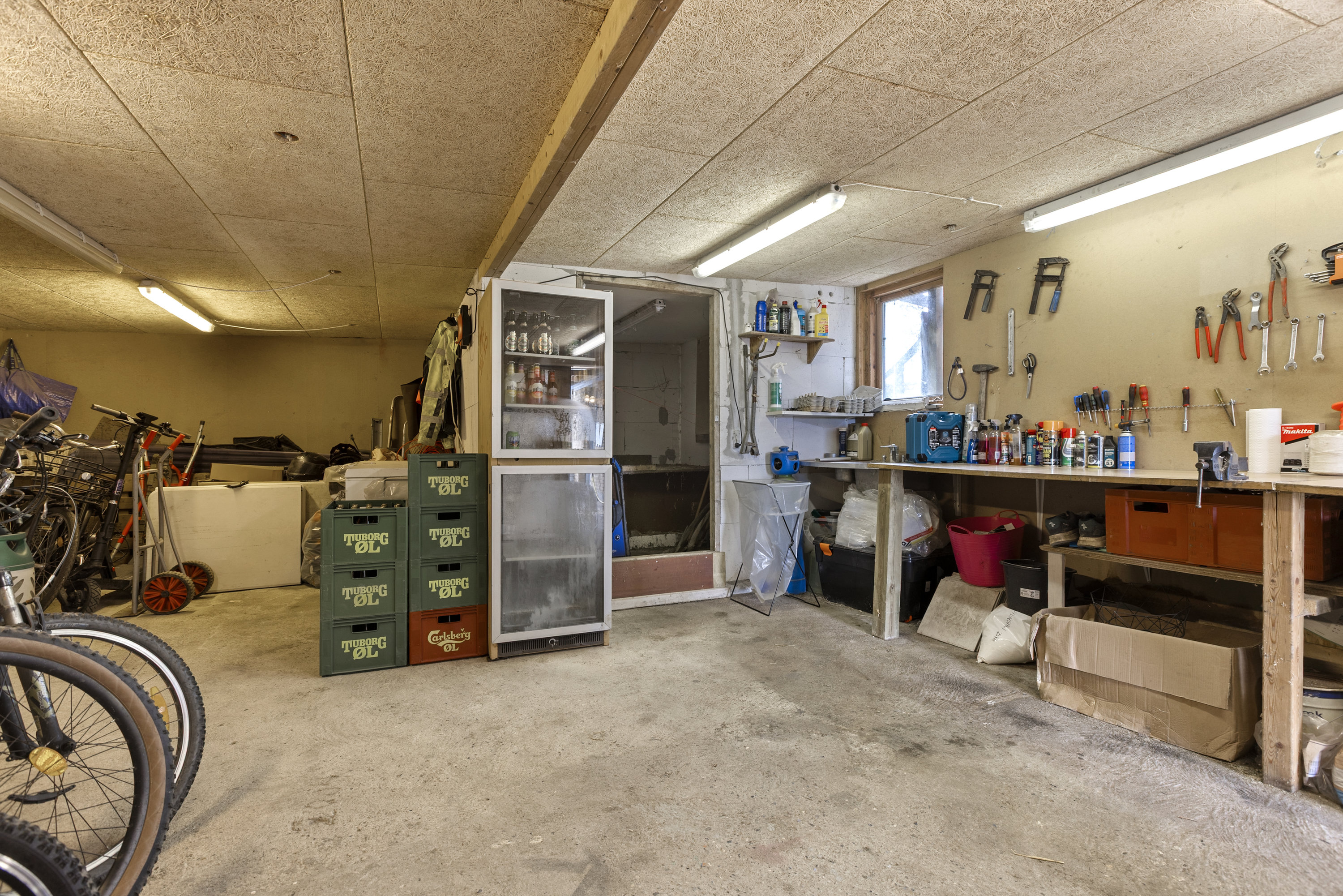 Fremhævet garage billede i fuldskærmstilstand. Billede af Vesterled 19, 4470 Svebølle