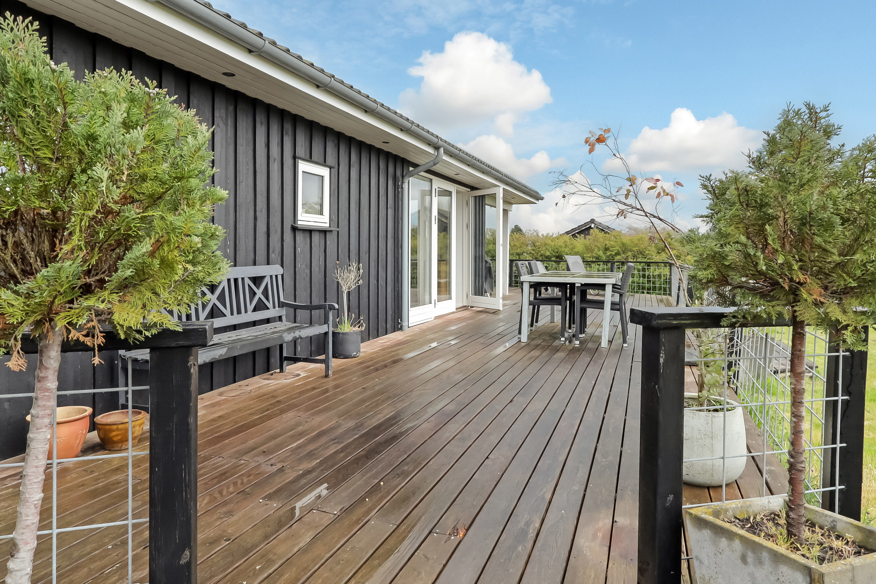 Fremhævet terrasse billede i fuldskærmstilstand. Billede af Skovridervænget 24, Spodsbjerg, 5900 Rudkøbing