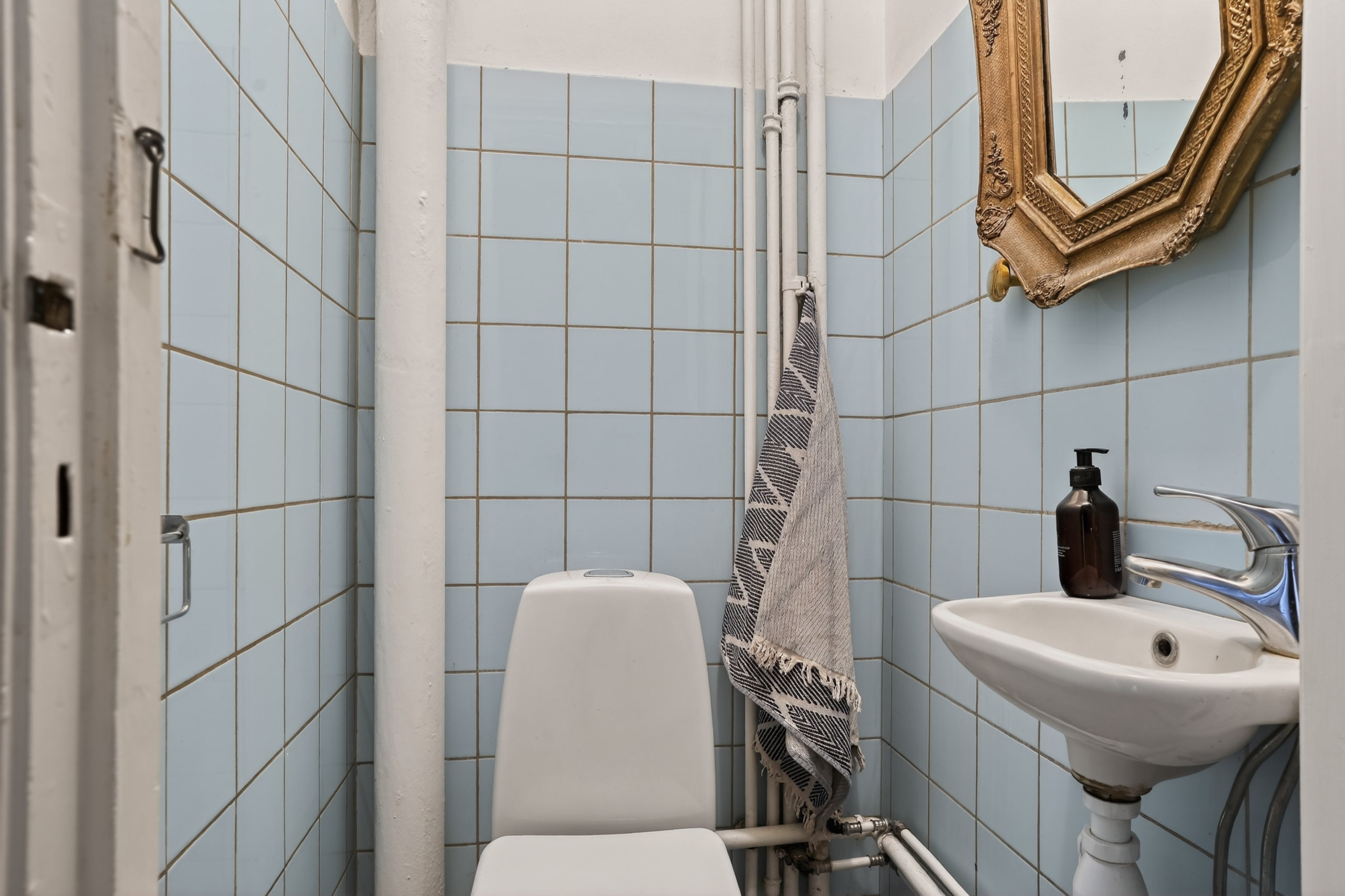 Fremhævet wc billede i fuldskærmstilstand. Billede af Østerbrogade 129, 3. th., 2100 København Ø