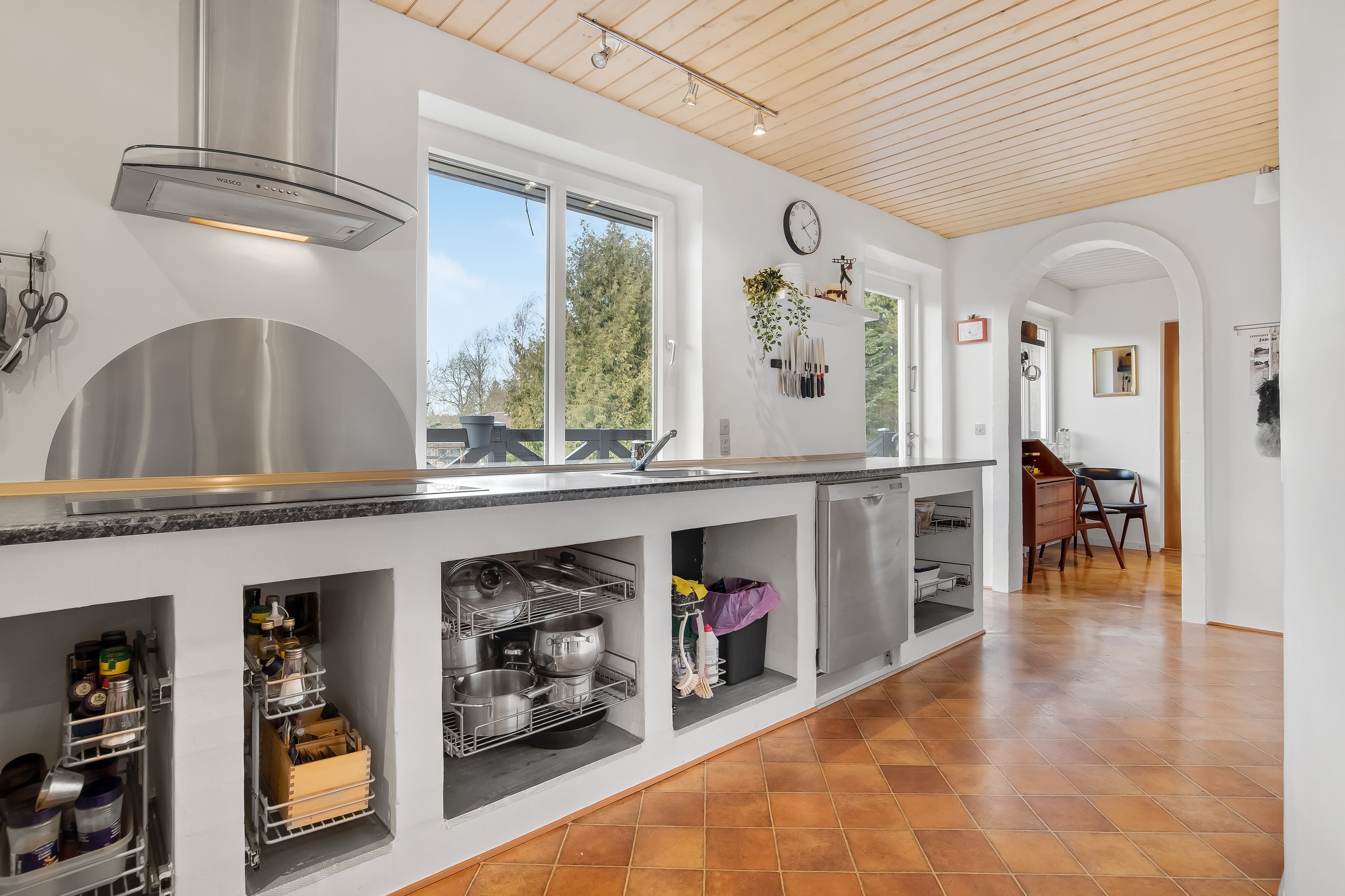 Fremhævet køkken billede i fuldskærmstilstand. Billede af Chr Knudsens Vej 15, Råsted, 7500 Holstebro