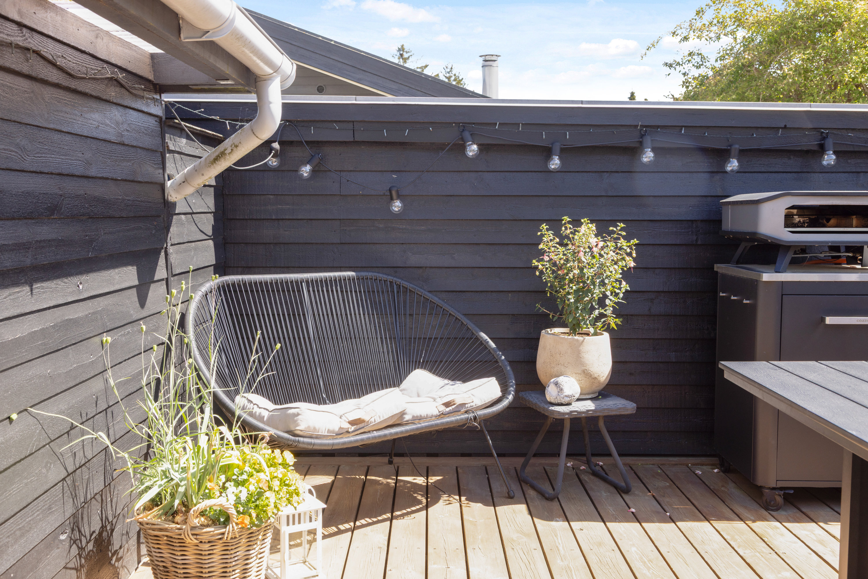 Fremhævet terrasse billede i fuldskærmstilstand. Billede af Viggo Barfoeds Alle 5, 2750 Ballerup