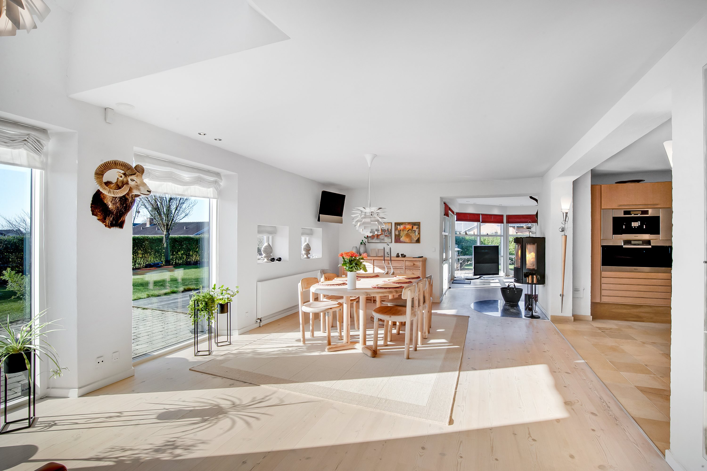 Fremhævet stue billede i fuldskærmstilstand. Billede af Østerhøj 14, 6310 Broager