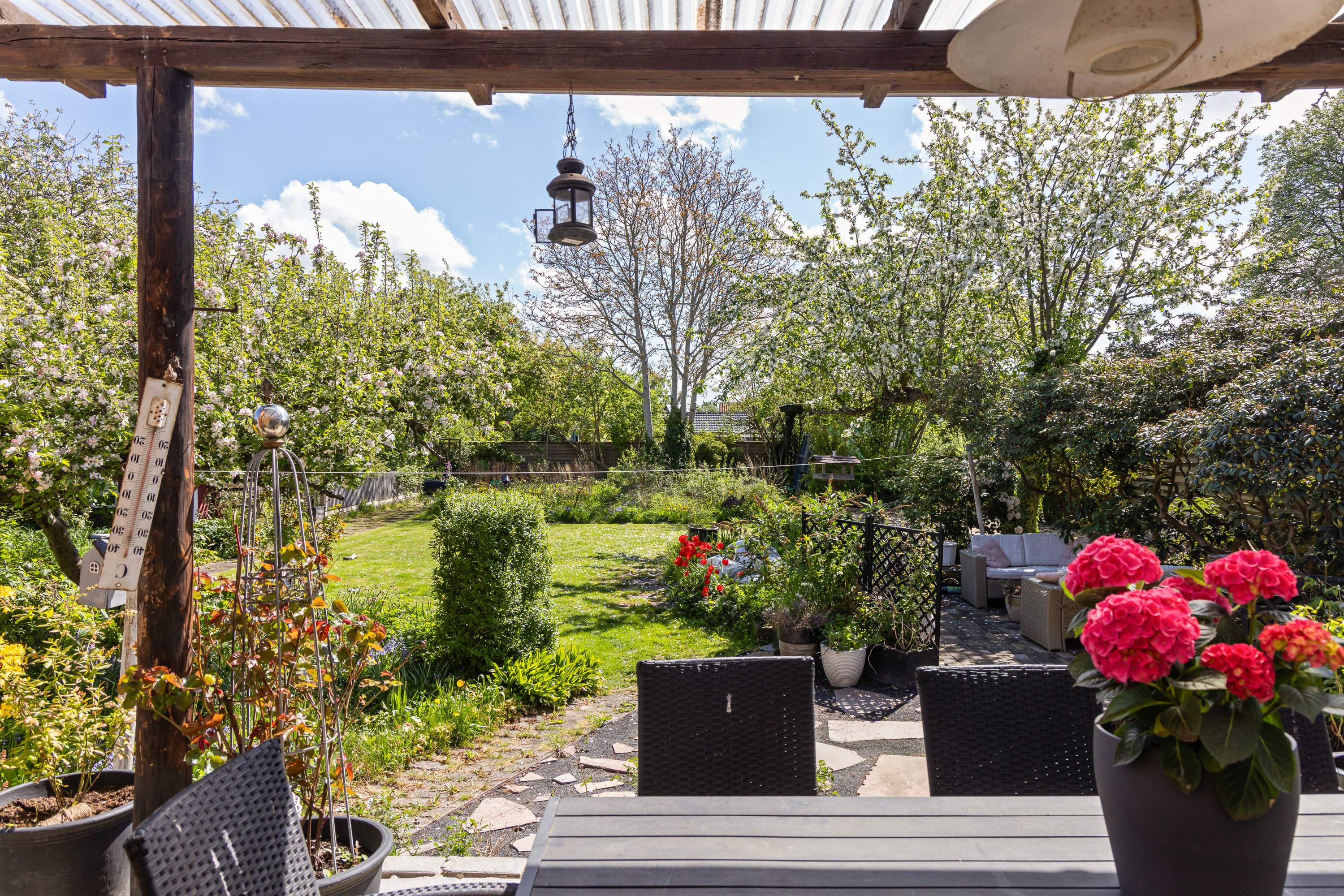 Fremhævet overdækket terrasse billede i fuldskærmstilstand. Billede af Krogshøjvej 135, 2880 Bagsværd