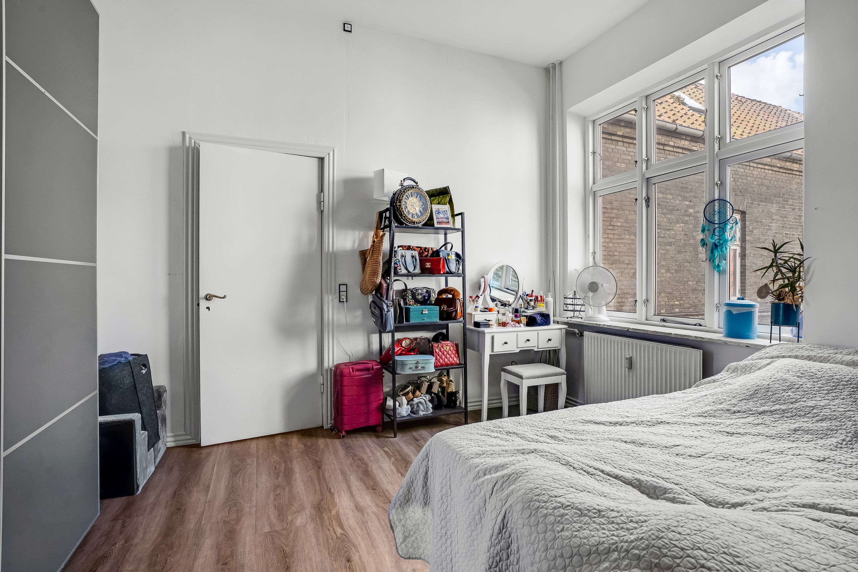 Fremhævet soveværelse billede i fuldskærmstilstand. Billede af Bastebrostræde 2A, 1., 4800 Nykøbing F