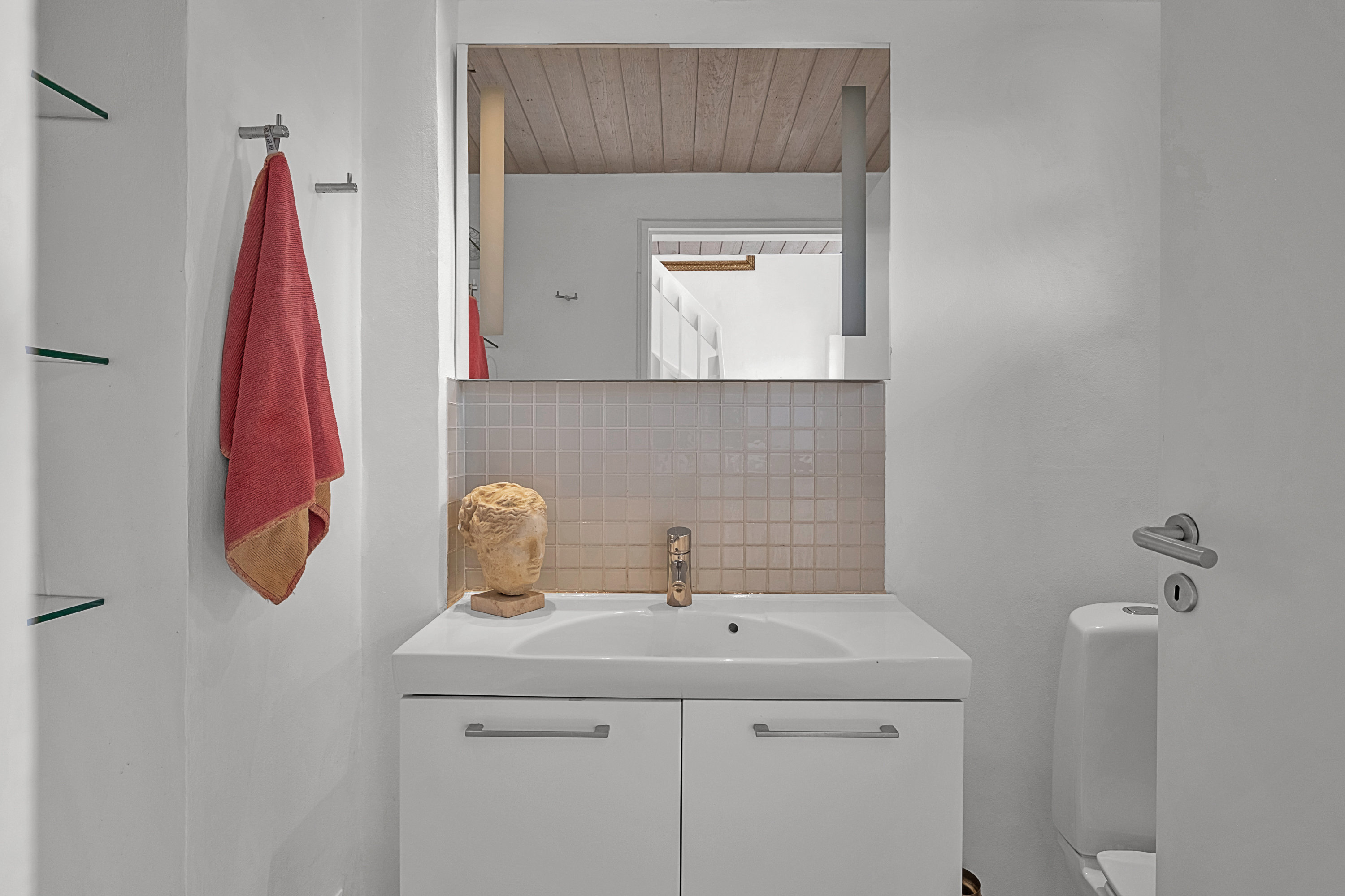 Fremhævet toilet billede i fuldskærmstilstand. Billede af Skæring Havvej 85, 8250 Egå