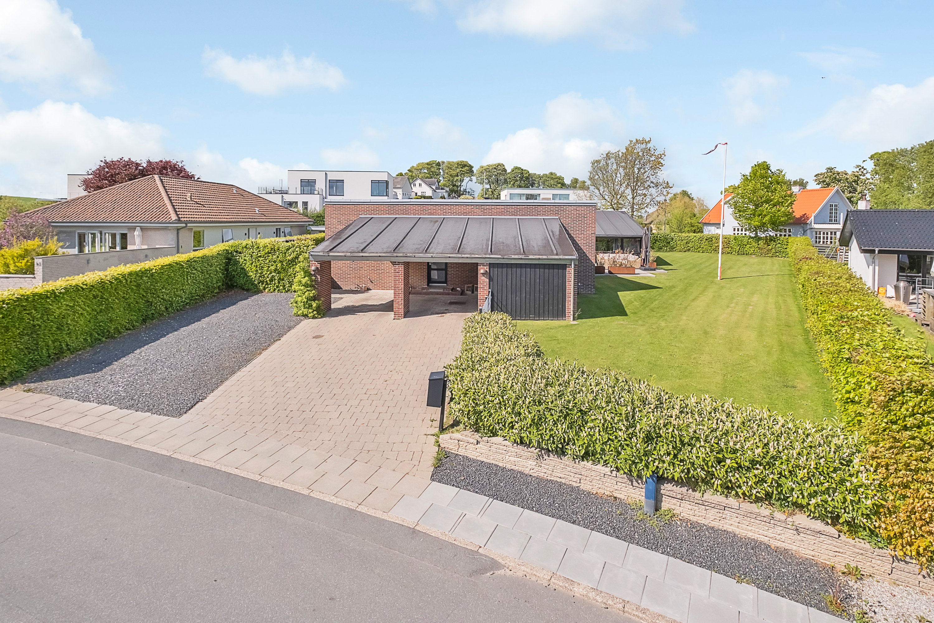 Fremhævet facade billede i fuldskærmstilstand. Billede af Manbjergvej 47, Løgten, 8541 Skødstrup