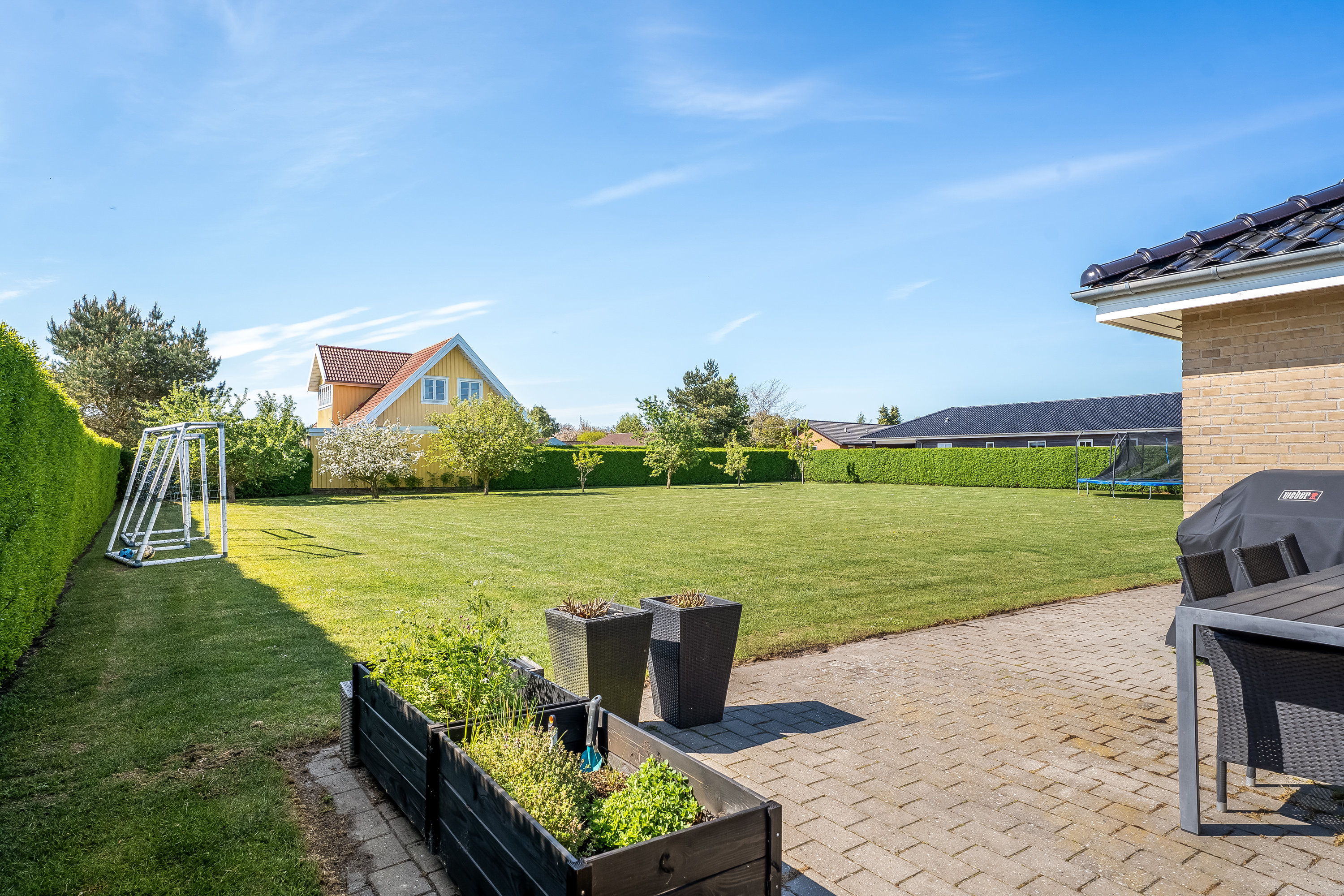 Fremhævet terrasse billede i fuldskærmstilstand. Billede af Mårvej 9, Horreby, 4800 Nykøbing F