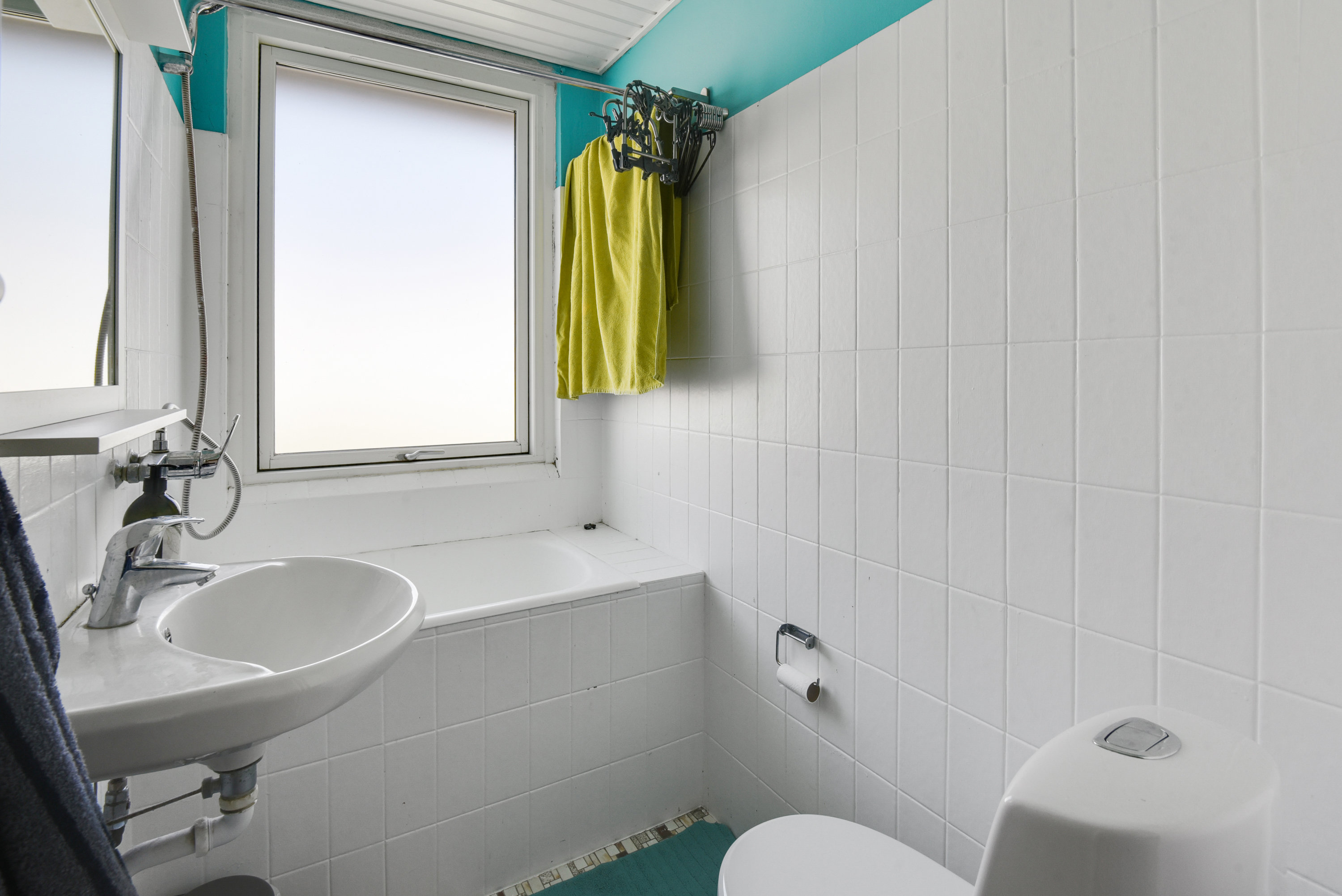 Fremhævet toilet billede i fuldskærmstilstand. Billede af Lerbjergvej 9, 2750 Ballerup