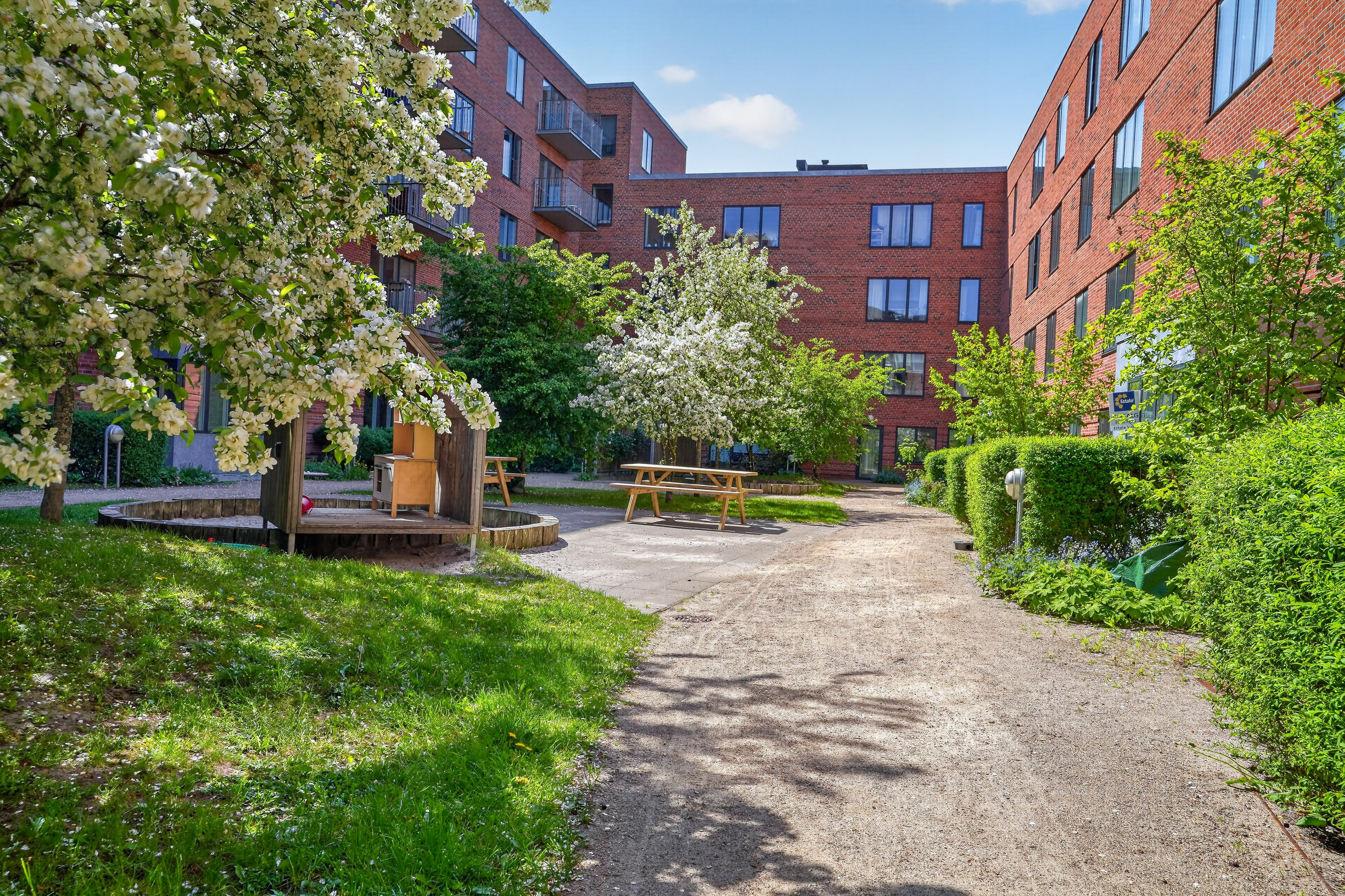 Fremhævet gårdmiljø billede i fuldskærmstilstand. Billede af Valby Maskinfabriksvej 5, st.. tv., 2500 Valby
