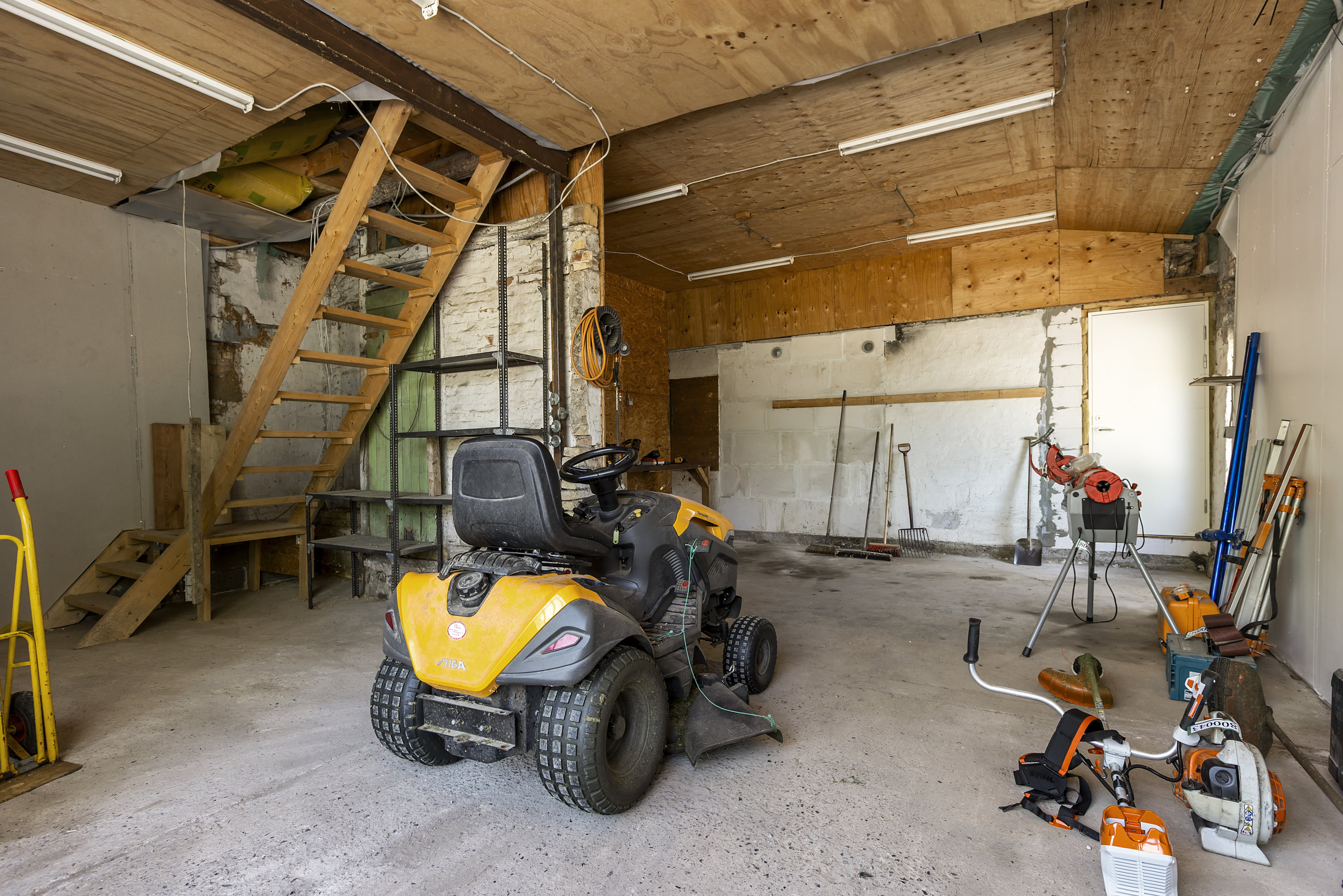 Fremhævet garage billede i fuldskærmstilstand. Billede af Hjelmsømaglevej 43, Hjelmsømagle, 4100 Ringsted