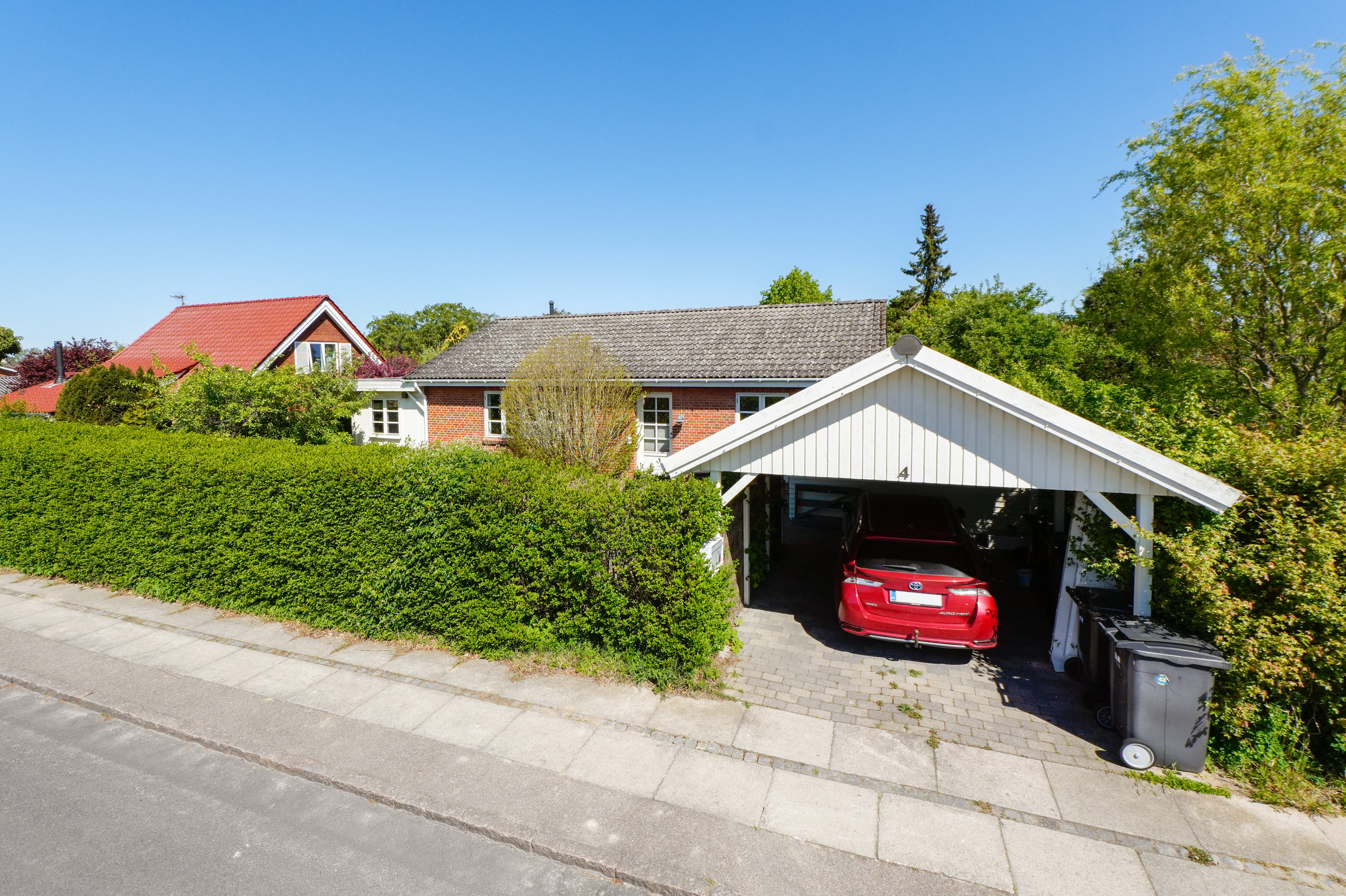 Fremhævet luftfoto billede i fuldskærmstilstand. Billede af Tåregårdsvej 4, 2750 Ballerup