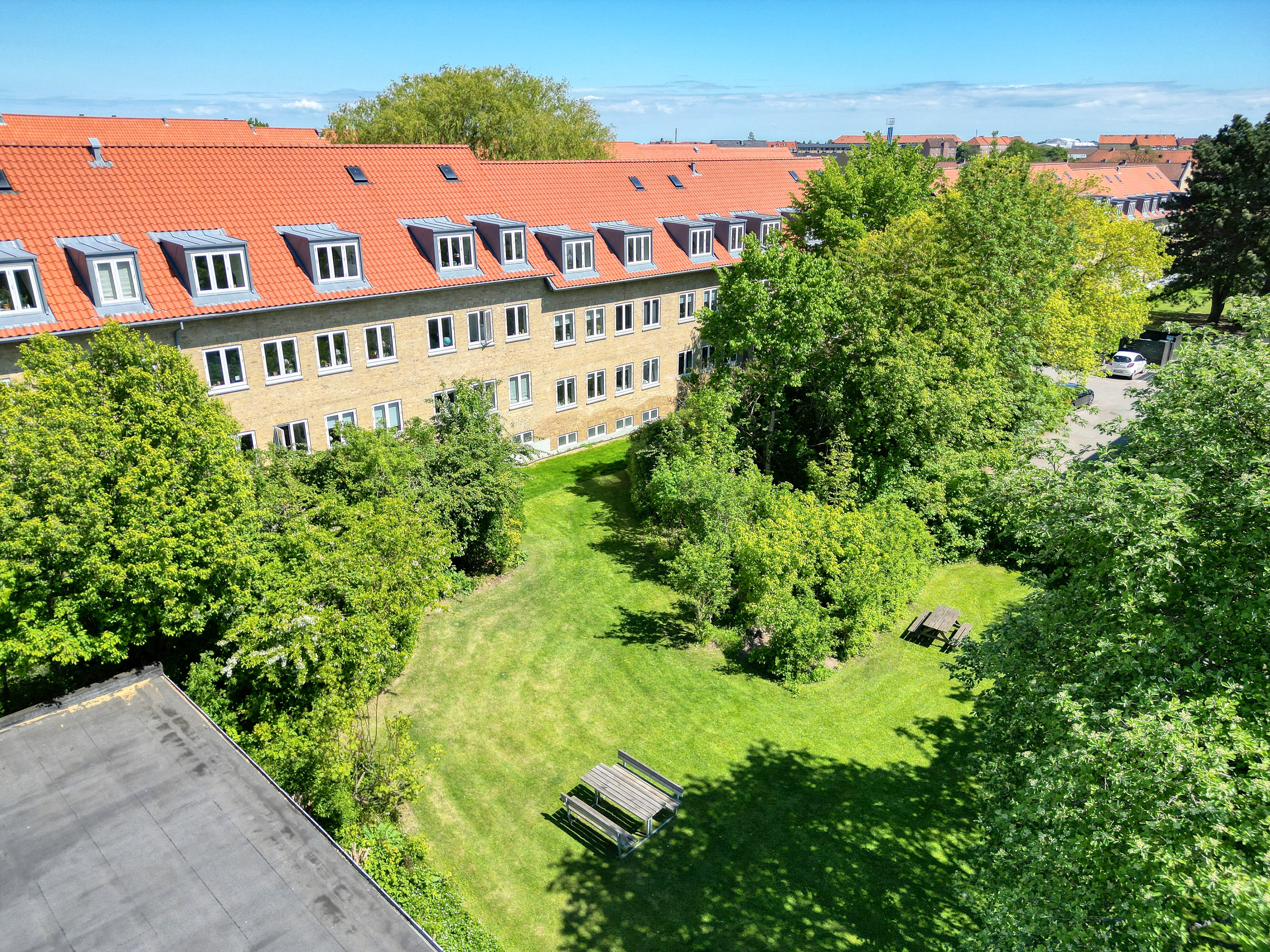 Fremhævet luftfoto billede i fuldskærmstilstand. Billede af Maglegårds Alle 61, 2. th., 2860 Søborg