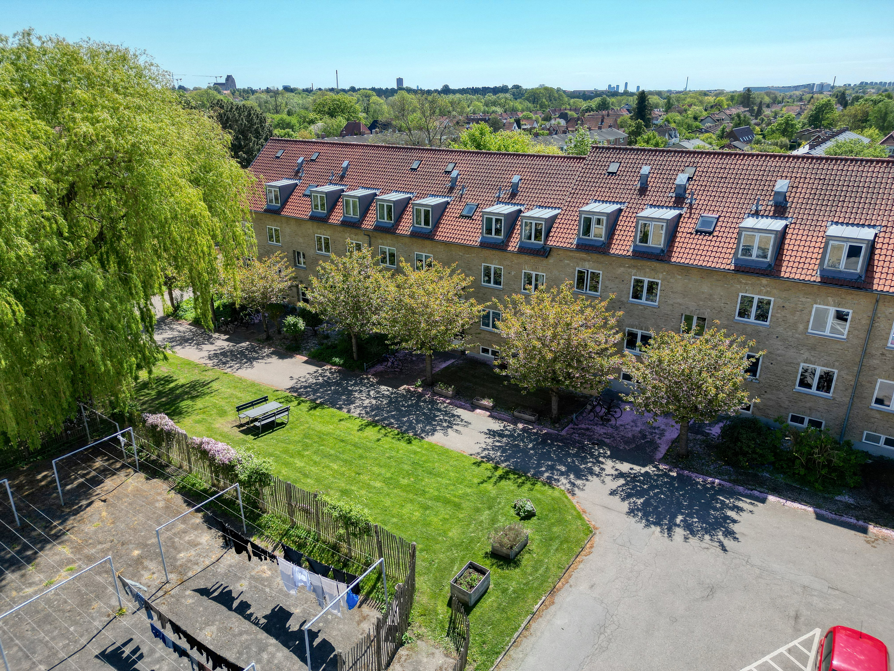 Fremhævet luftfoto billede i fuldskærmstilstand. Billede af Maglegårds Alle 61, 2. th., 2860 Søborg
