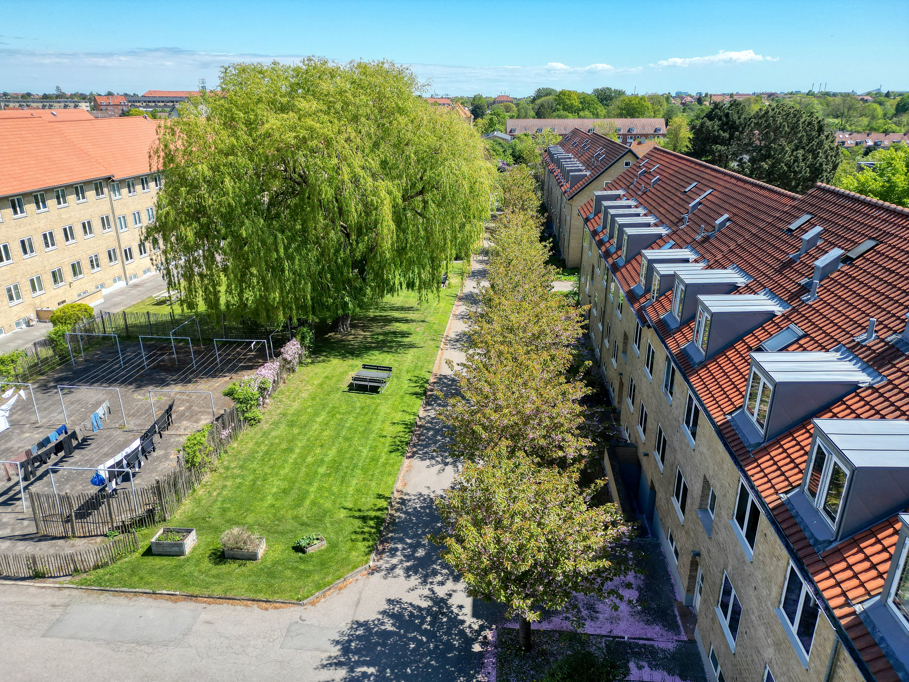 Fremhævet luftfoto billede i fuldskærmstilstand. Billede af Maglegårds Alle 61, 2. th., 2860 Søborg