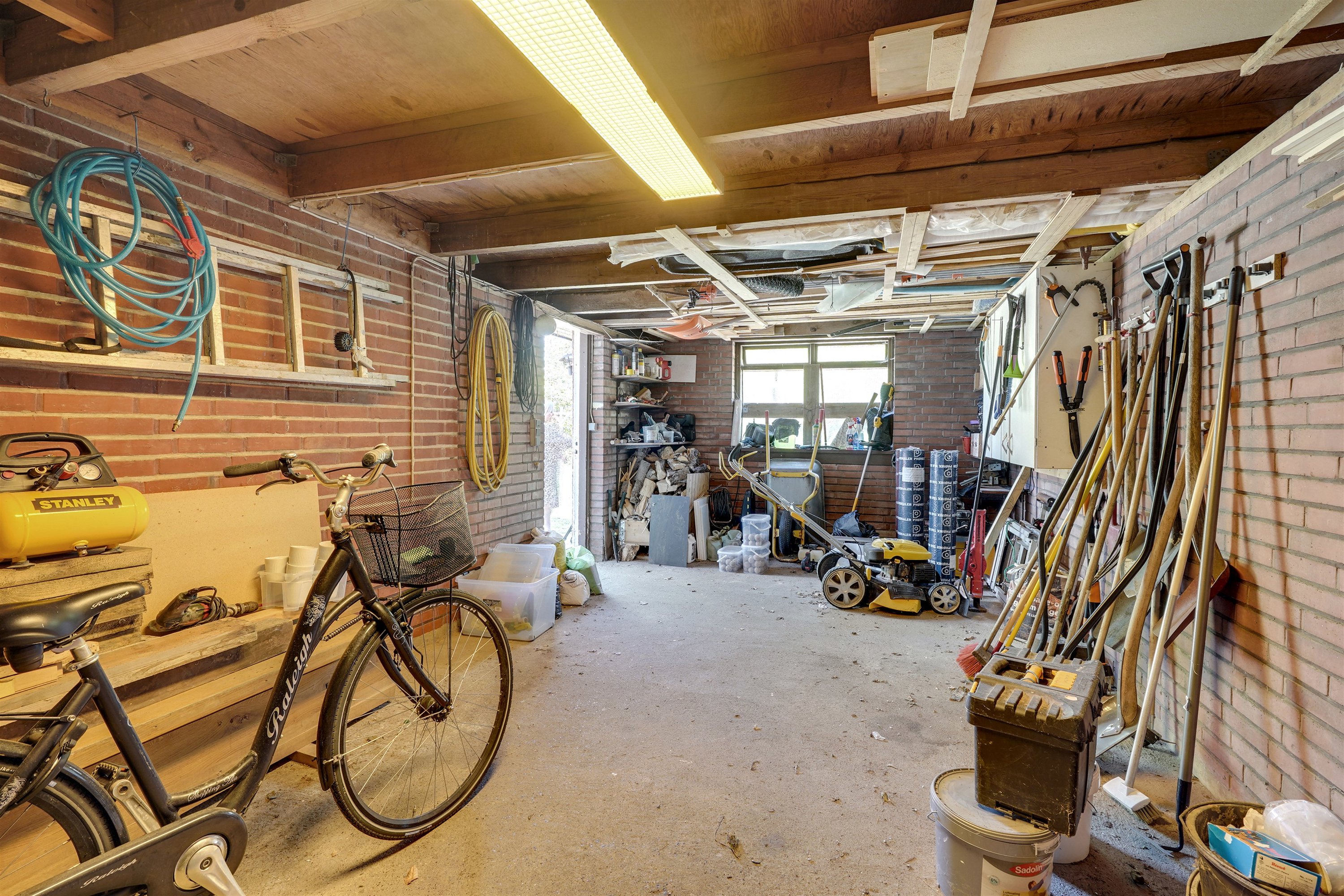 Fremhævet garage billede i fuldskærmstilstand. Billede af Gammelby Strandvej 41, 6700 Esbjerg