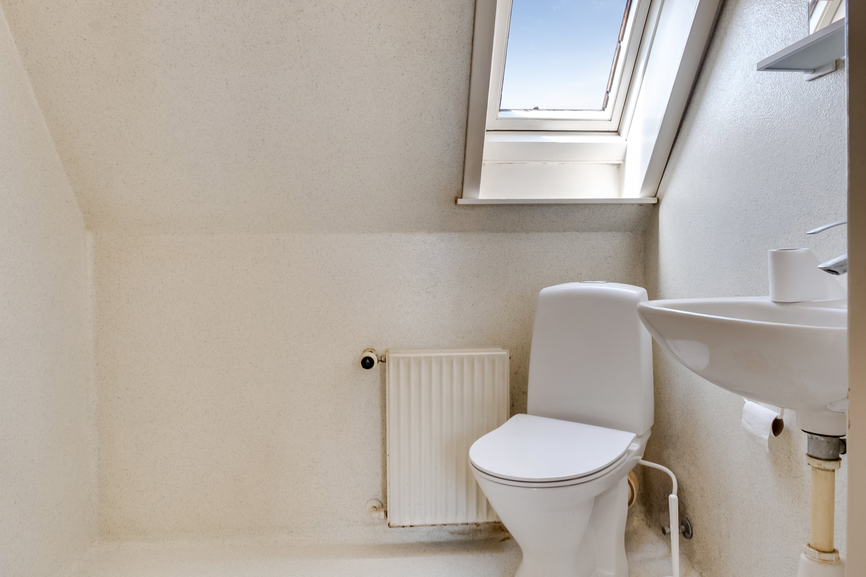 Fremhævet toilet billede i fuldskærmstilstand. Billede af Fribertsvej 8, 5300 Kerteminde