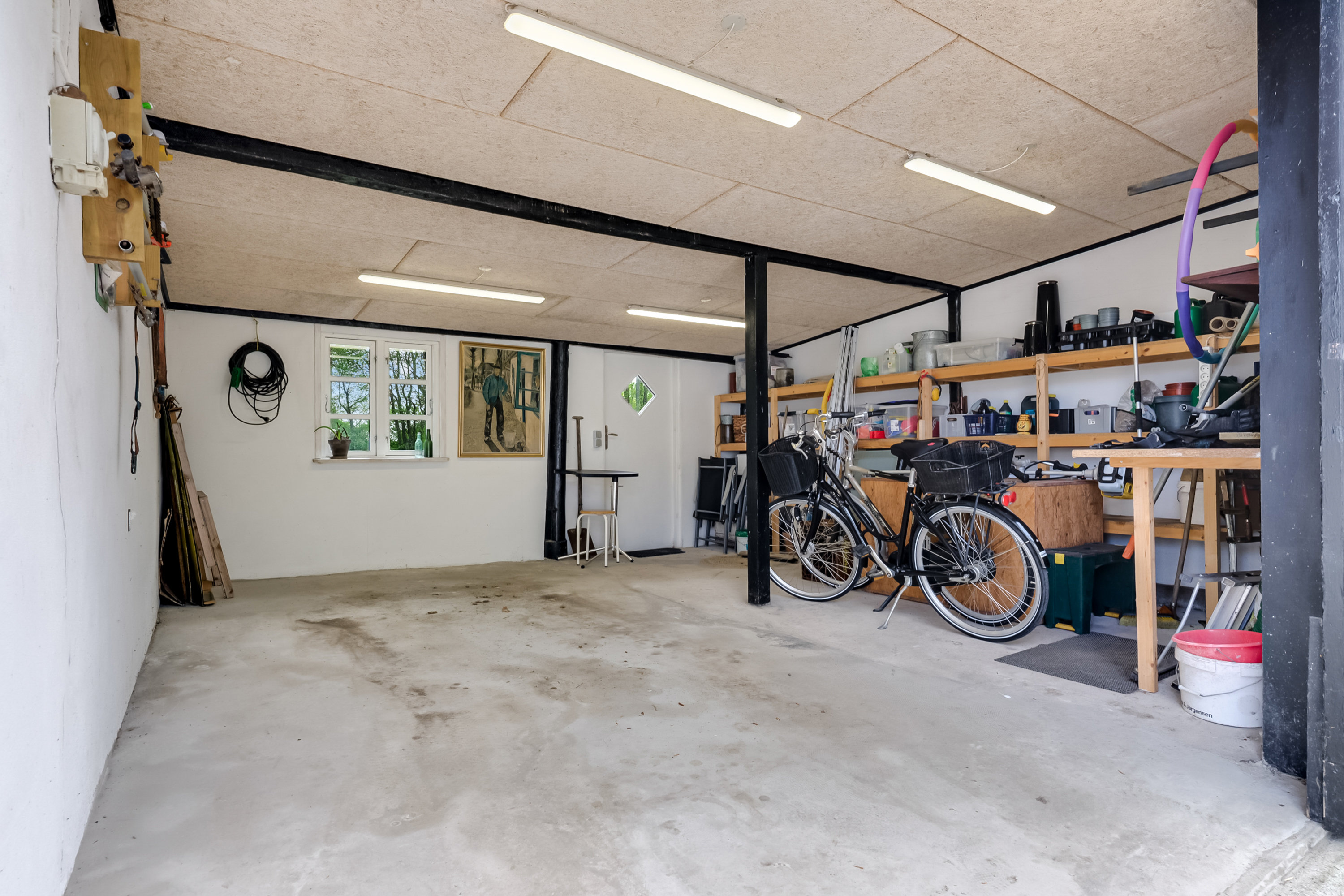 Fremhævet garage billede i fuldskærmstilstand. Billede af Lundemosevej 2, Ennebølle, 5953 Tranekær