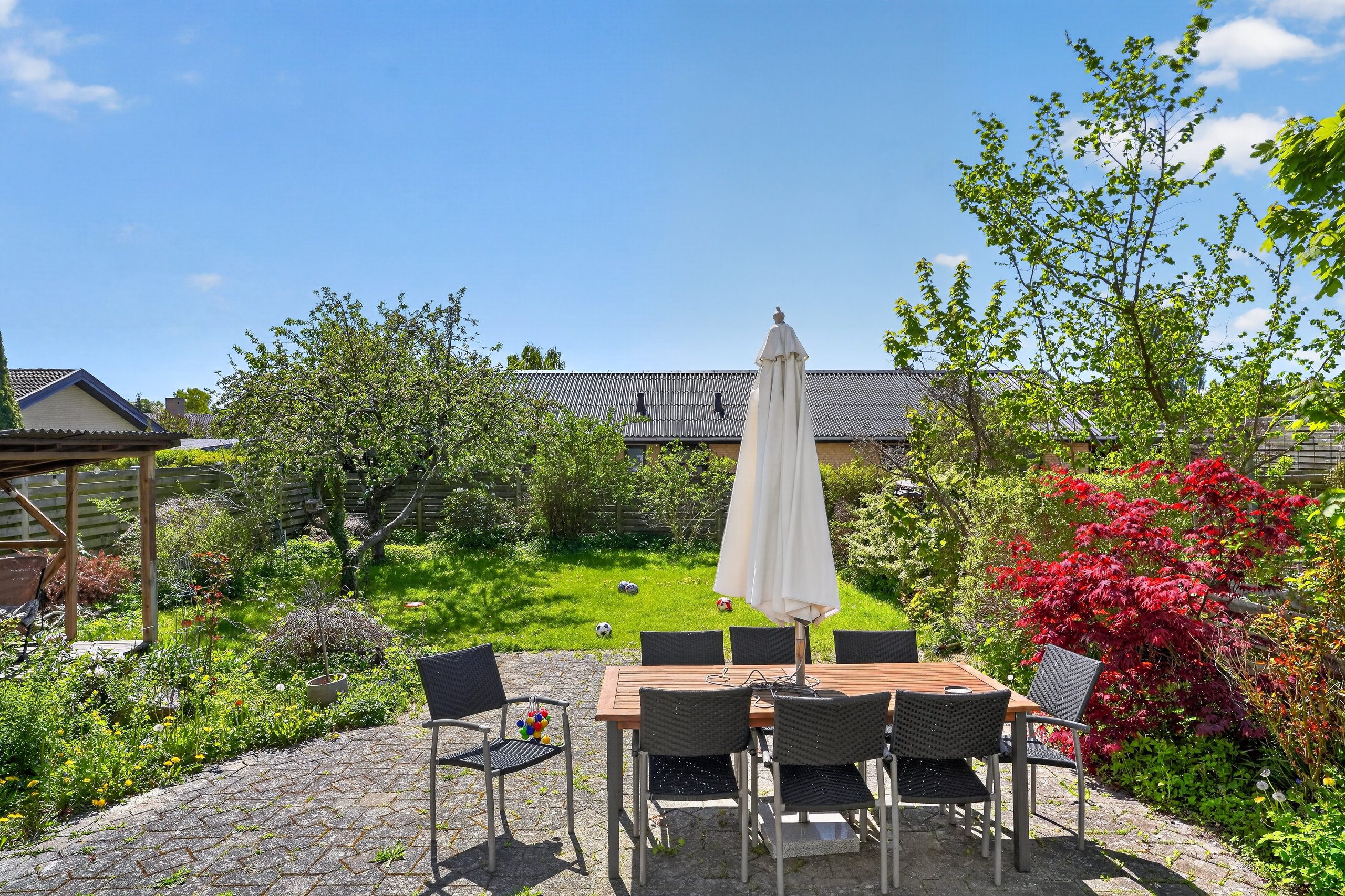Fremhævet terrasse billede i fuldskærmstilstand. Billede af Frederiksværksgade 93B, st.., 3400 Hillerød