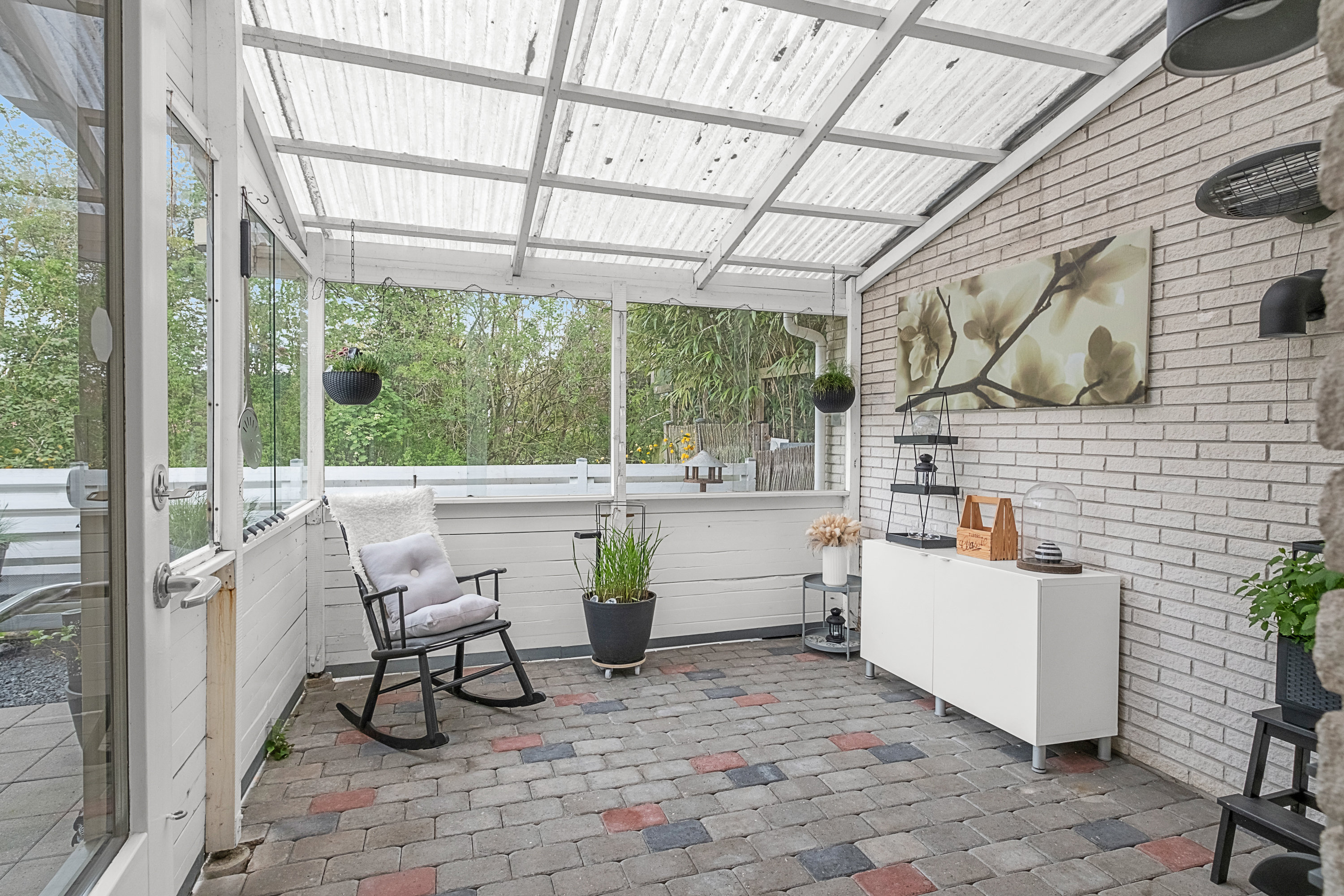 Fremhævet overdækket terrasse billede i fuldskærmstilstand. Billede af Hyldehaven 6, 8520 Lystrup