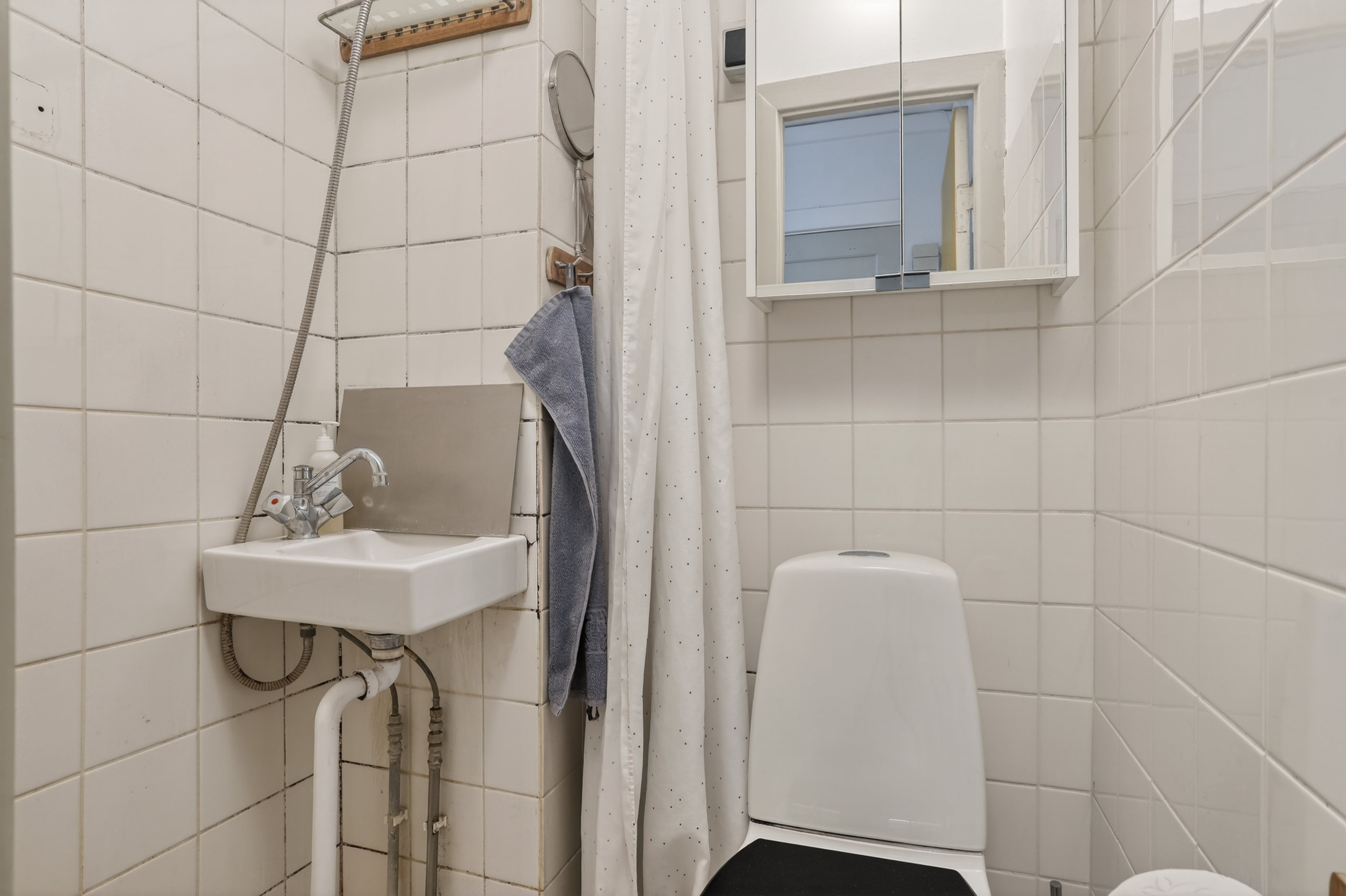 Fremhævet badeværelse billede i fuldskærmstilstand. Billede af Maglegårds Alle 61, 2. th., 2860 Søborg