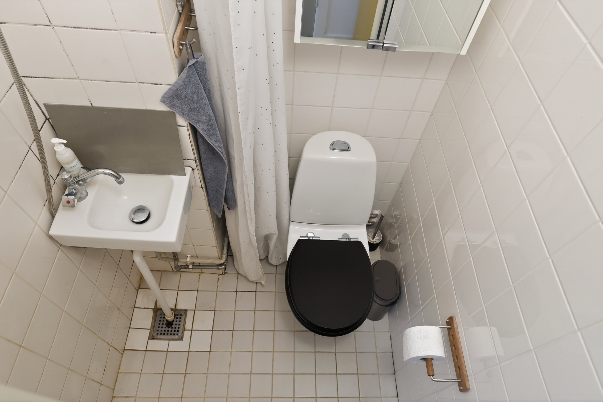 Fremhævet wc billede i fuldskærmstilstand. Billede af Maglegårds Alle 61, 2. th., 2860 Søborg