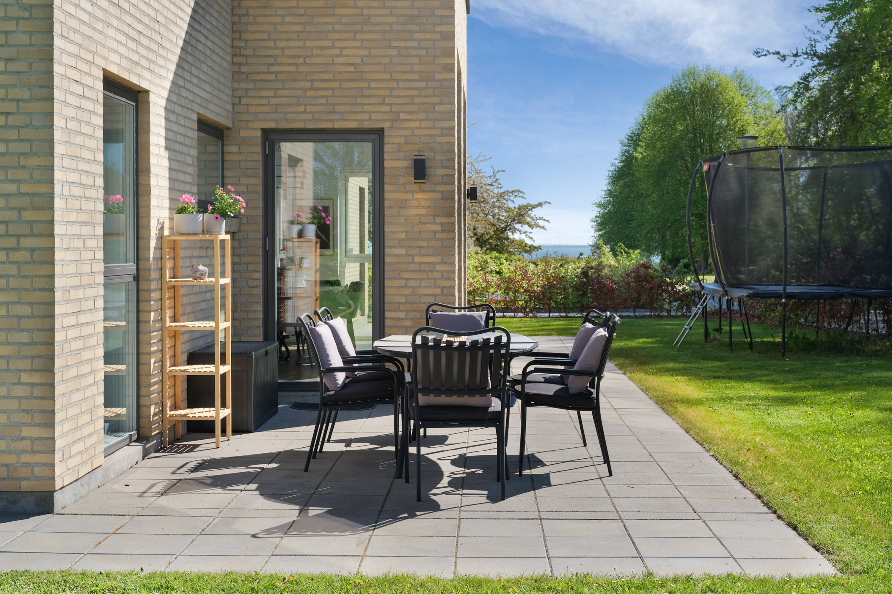 Fremhævet terrasse billede i fuldskærmstilstand. Billede af Ved Vandet 1, 5800 Nyborg
